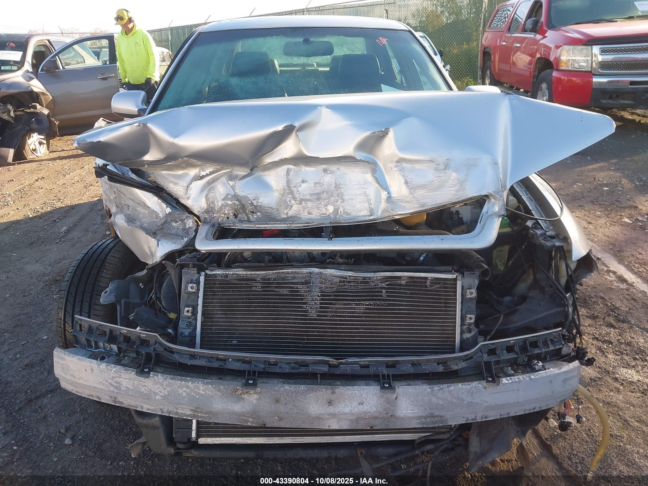 2000 Audi A4 1.8 T Серебряный vin: WAUDC28D1YA091259