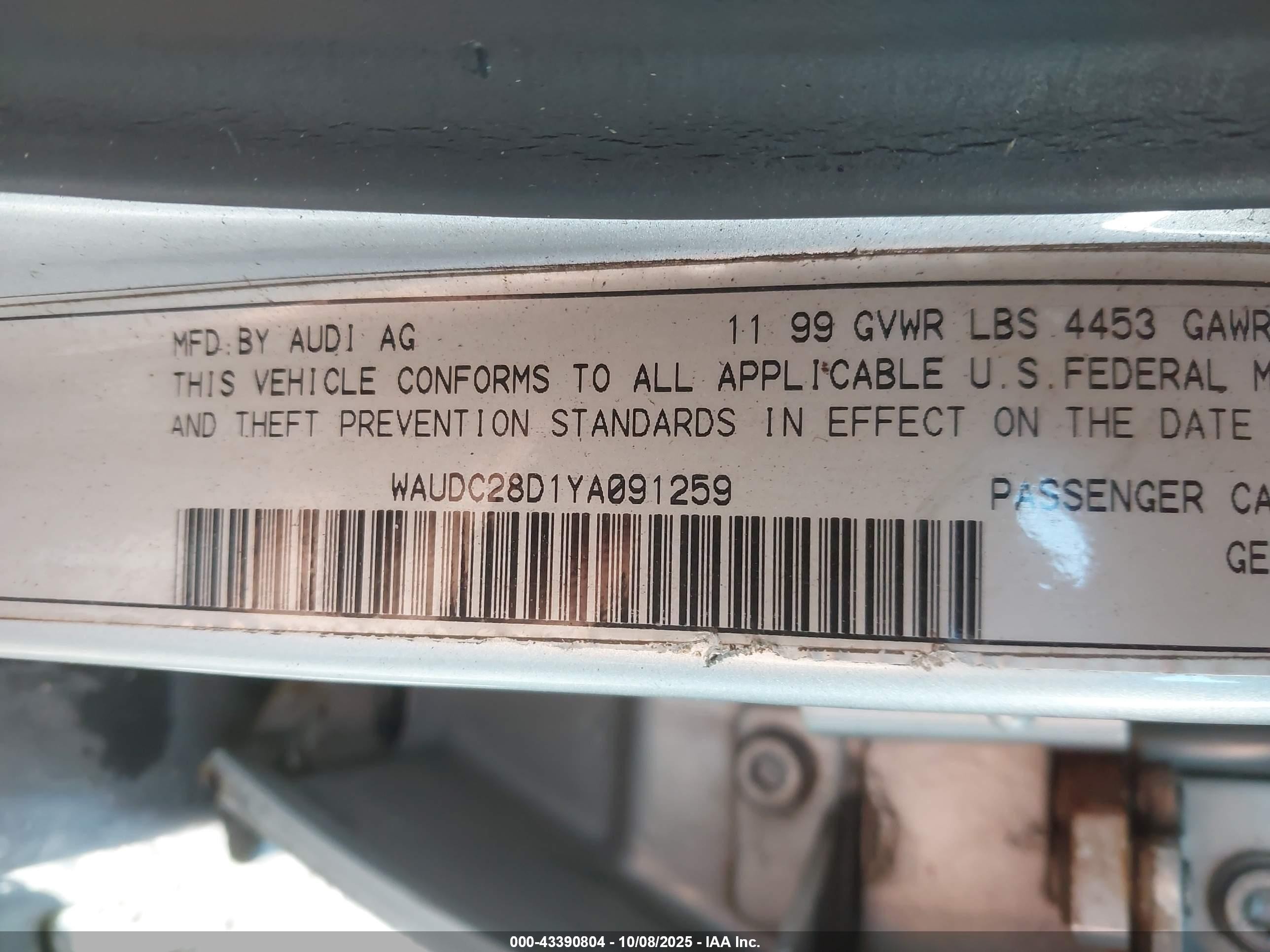 2000 Audi A4 1.8 T Серебряный vin: WAUDC28D1YA091259