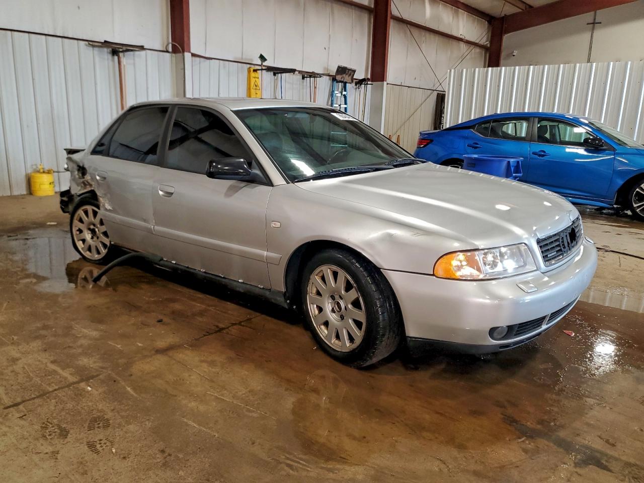2000 Audi A4 1.8t Quattro Серебряный vin: WAUDC68D0YA168954