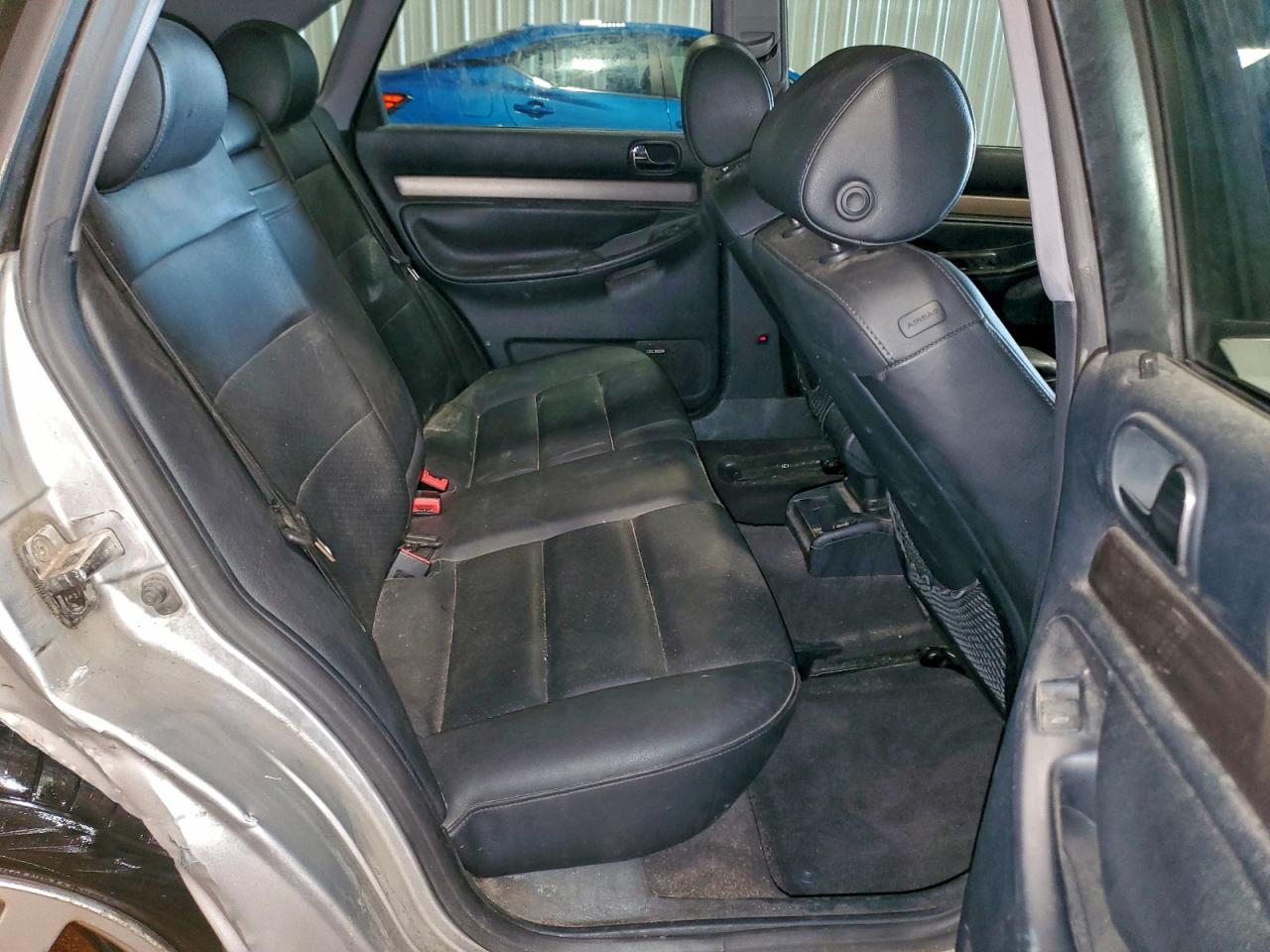 2000 Audi A4 1.8t Quattro Серебряный vin: WAUDC68D0YA168954