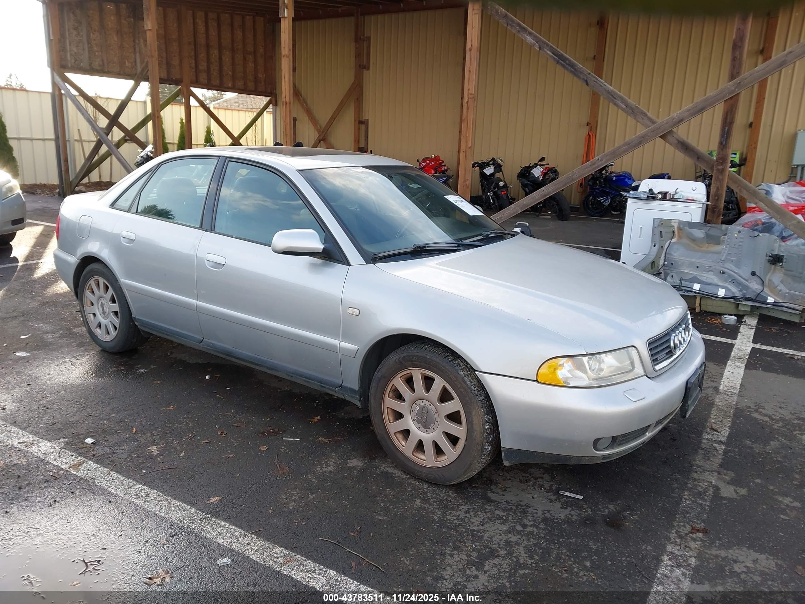 2000 Audi A4 1.8 T Серебряный vin: WAUDC68D8YA088513