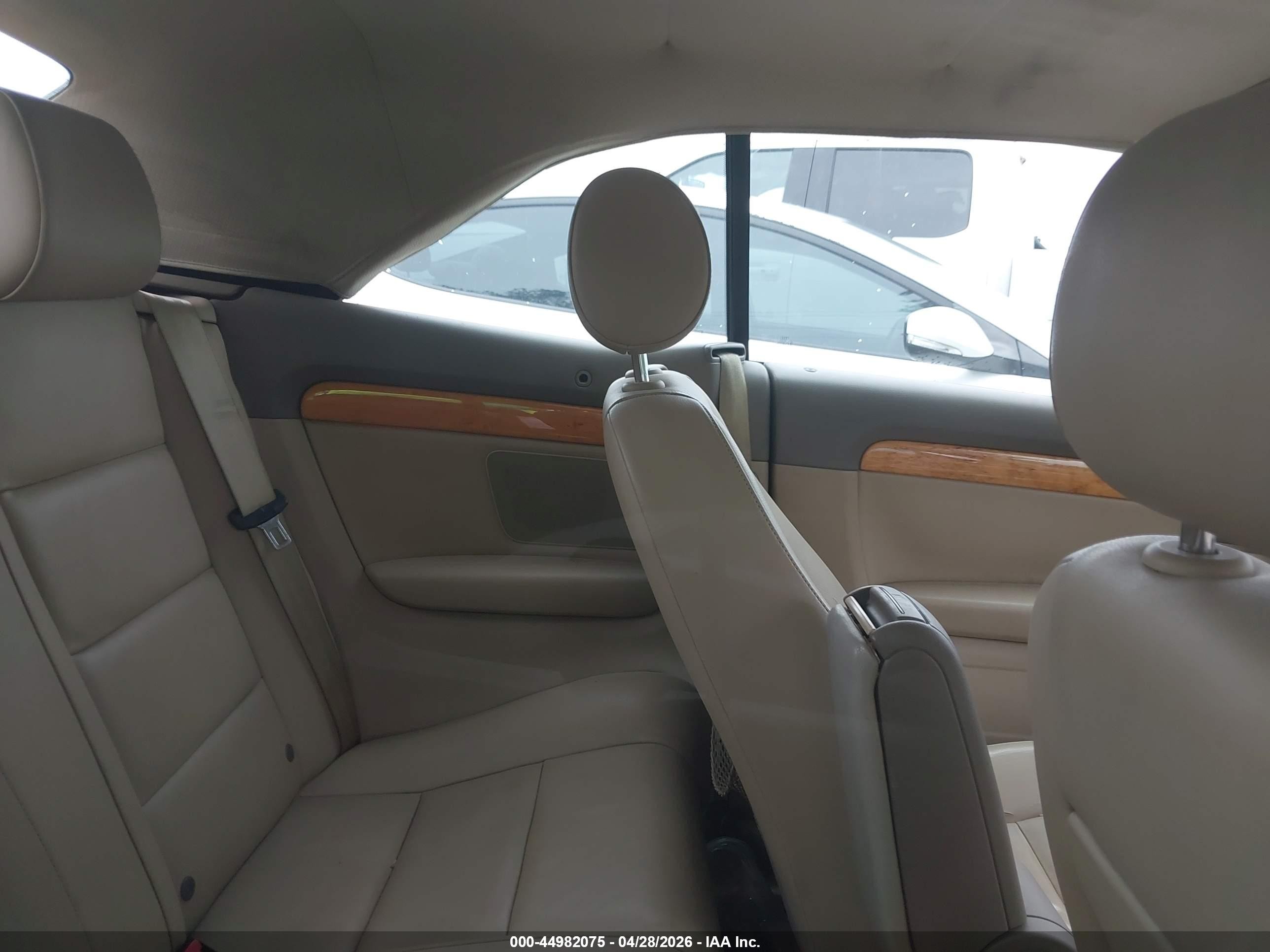 2009 Audi A4 2.0t Cabriolet Quattro White vin: WAUDF48H19K009869