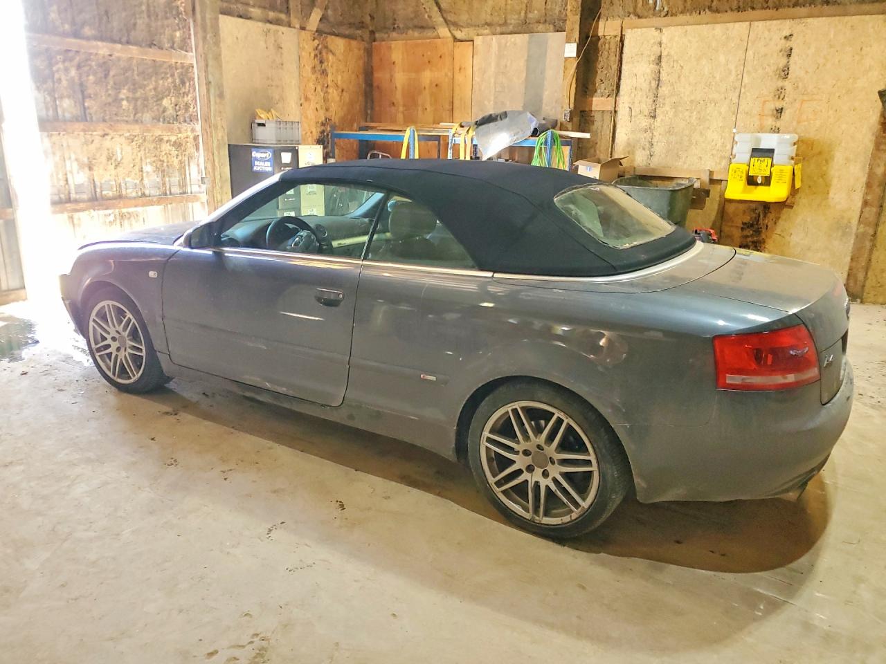 2009 Audi A4 2.0t Cabriolet Quattro Gray vin: WAUDF48H69K007969