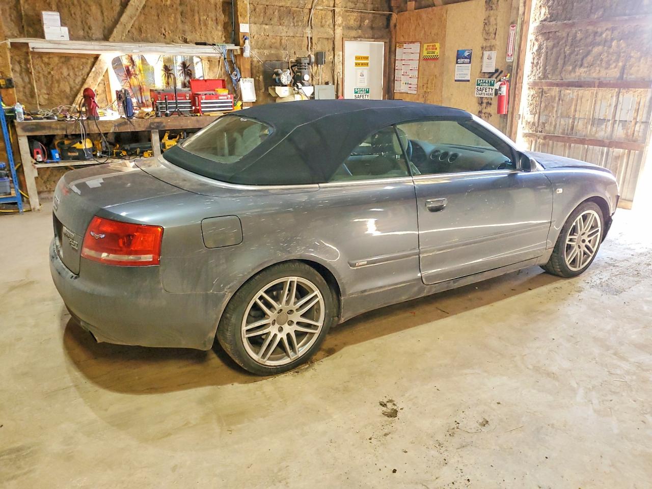 2009 Audi A4 2.0t Cabriolet Quattro Gray vin: WAUDF48H69K007969