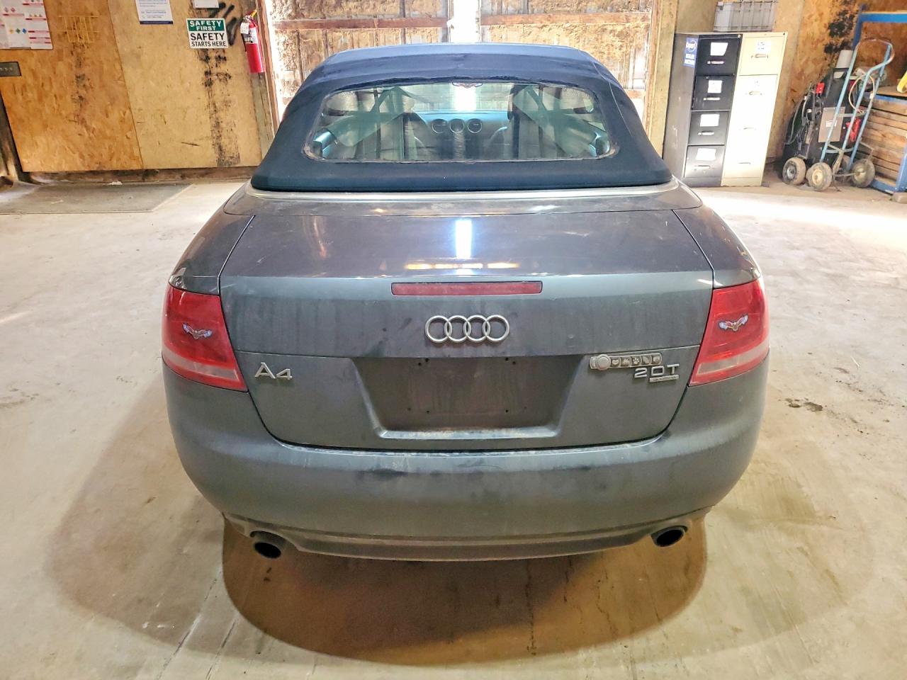 2009 Audi A4 2.0t Cabriolet Quattro Gray vin: WAUDF48H69K007969
