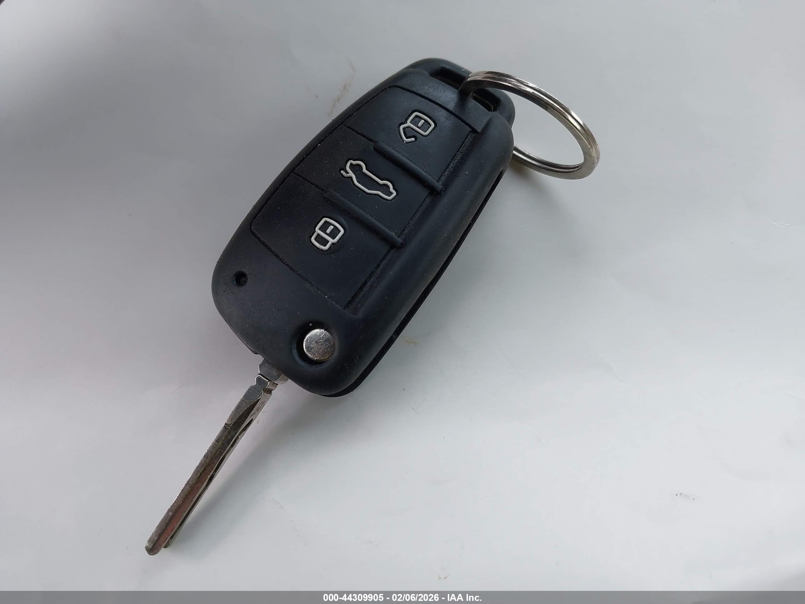 2007 Audi A4 2.0t Red vin: WAUDF78E07A053761