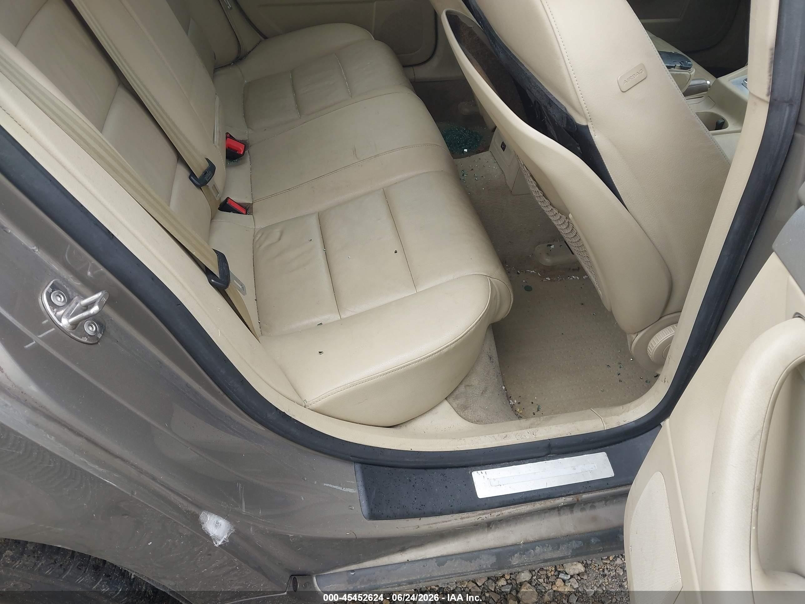 2007 Audi A4 2.0t Tan vin: WAUDF78E17A118505