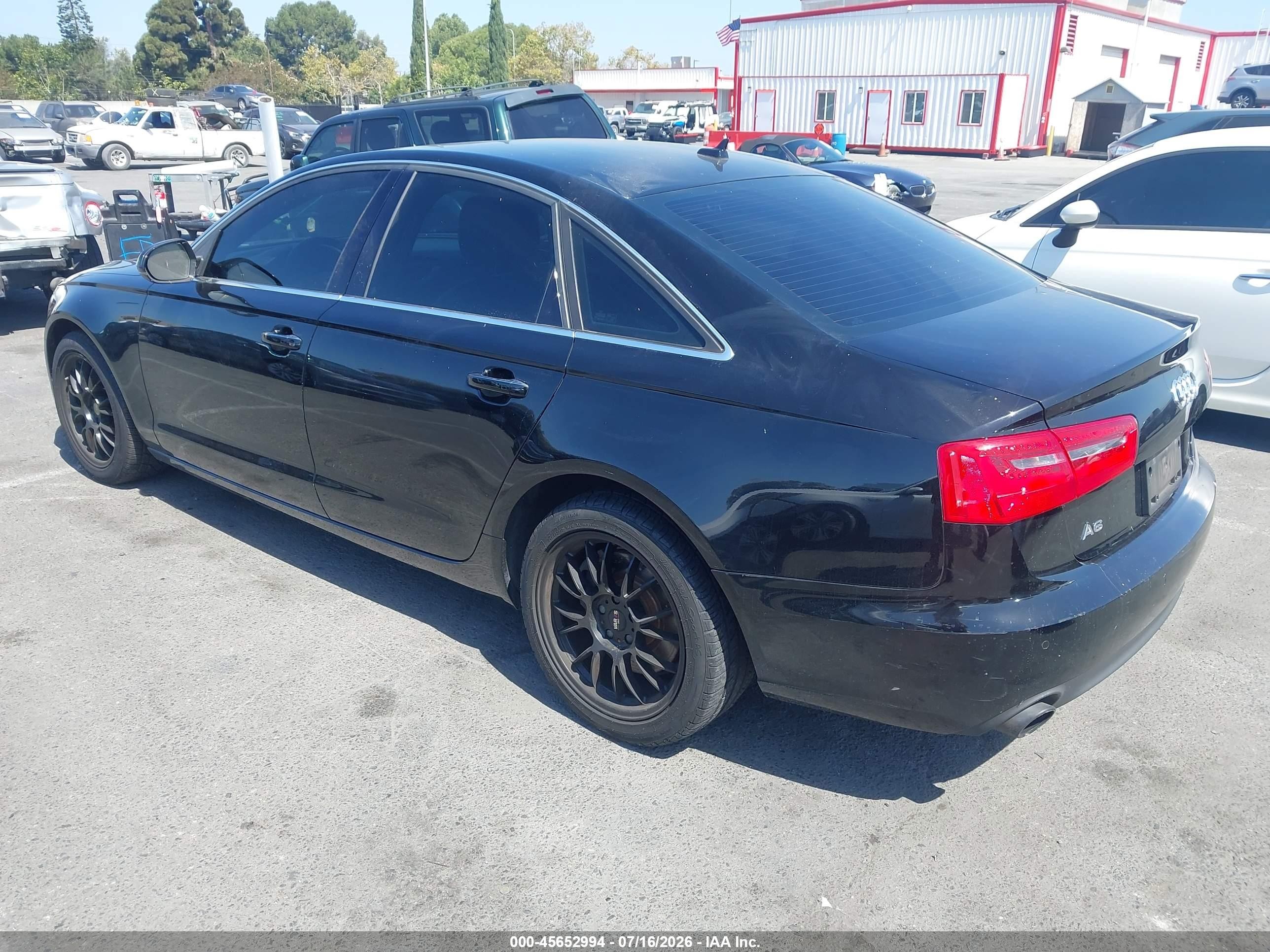 2014 Audi A6 2.0t Premium Черный vin: WAUDFAFC7EN081058