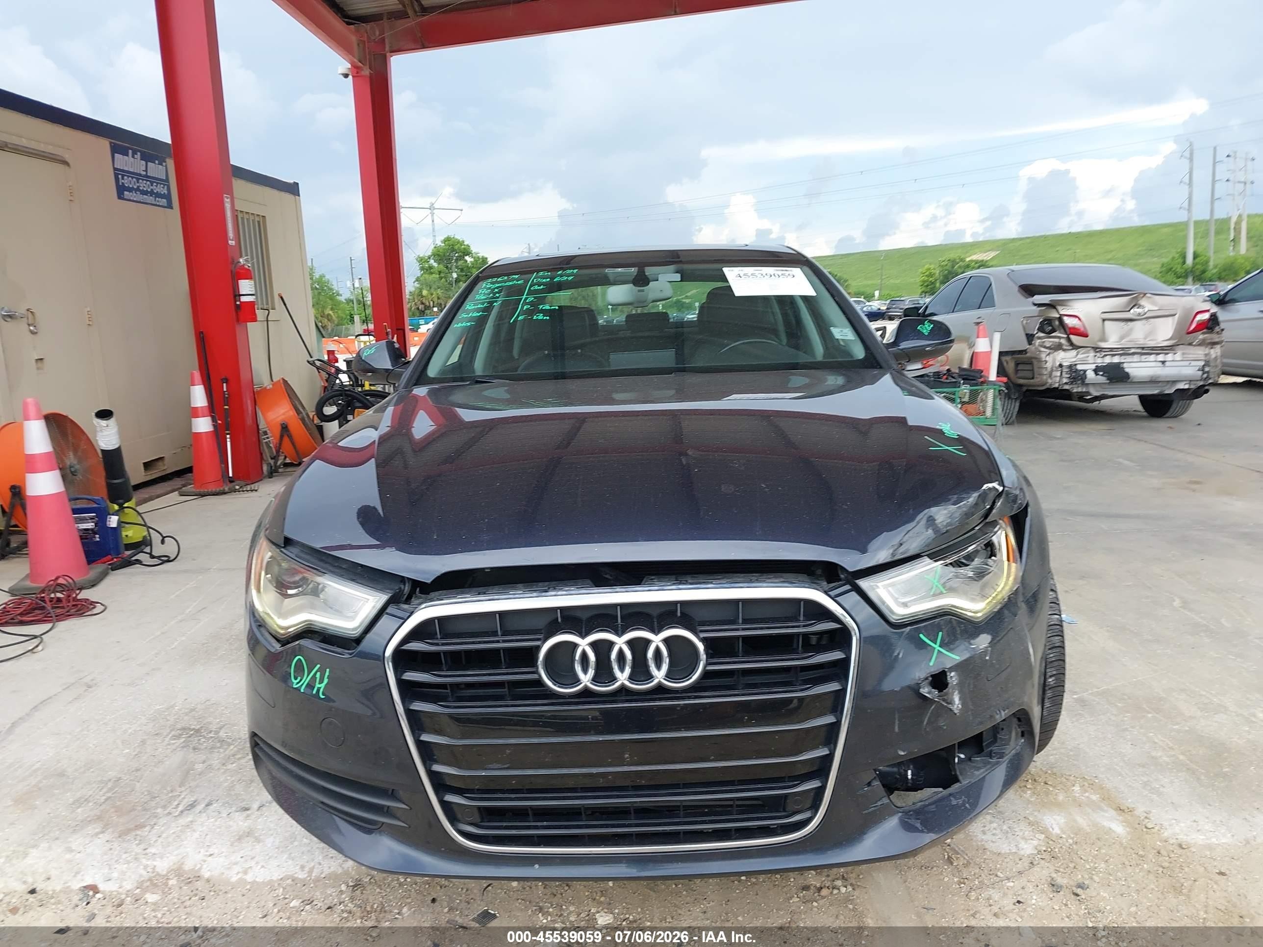 2015 Audi A6 2.0t Premium Black vin: WAUDFAFC7FN026899
