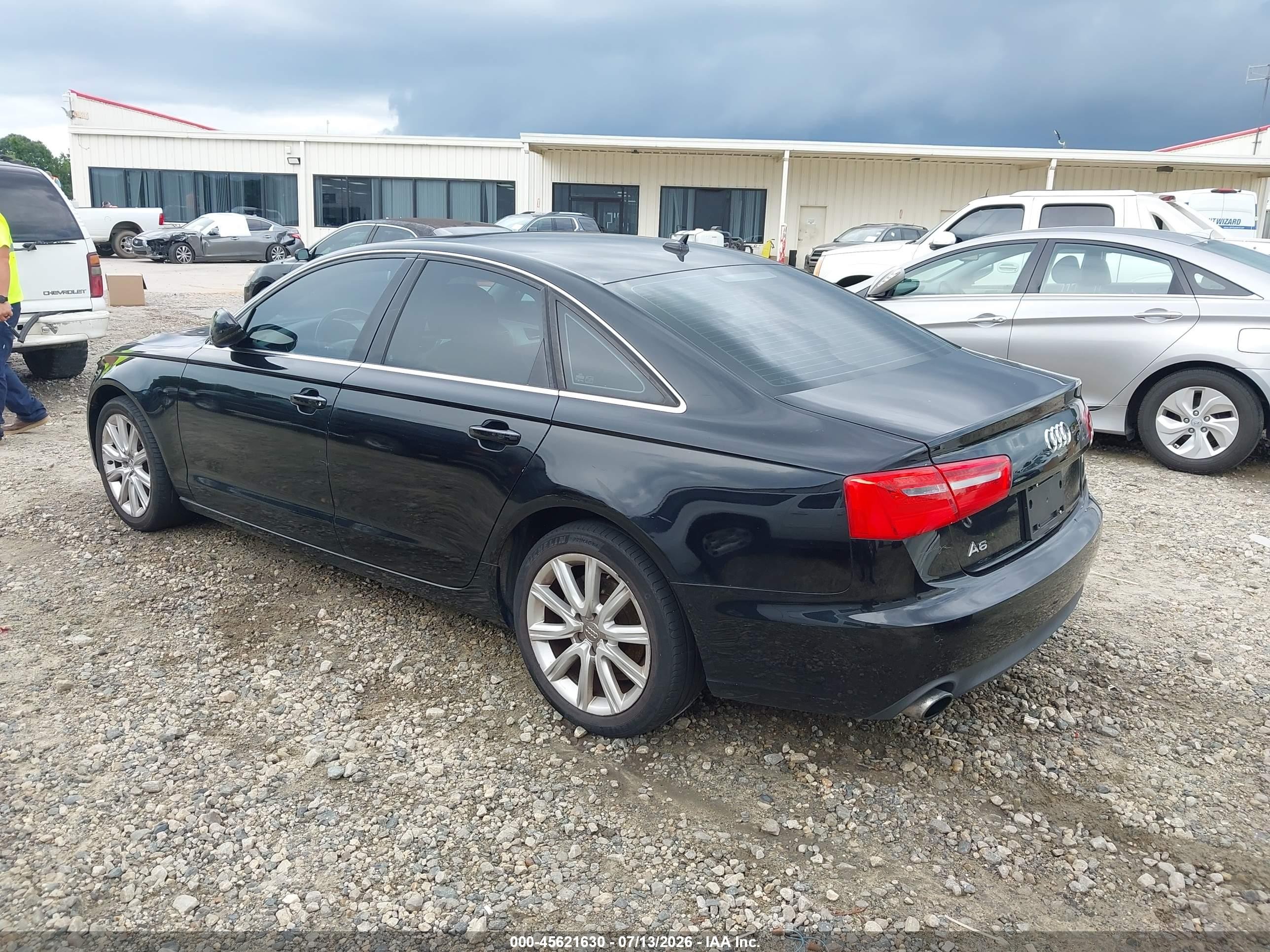 2013 Audi A6 2.0t Premium Black vin: WAUDFAFC8DN005847