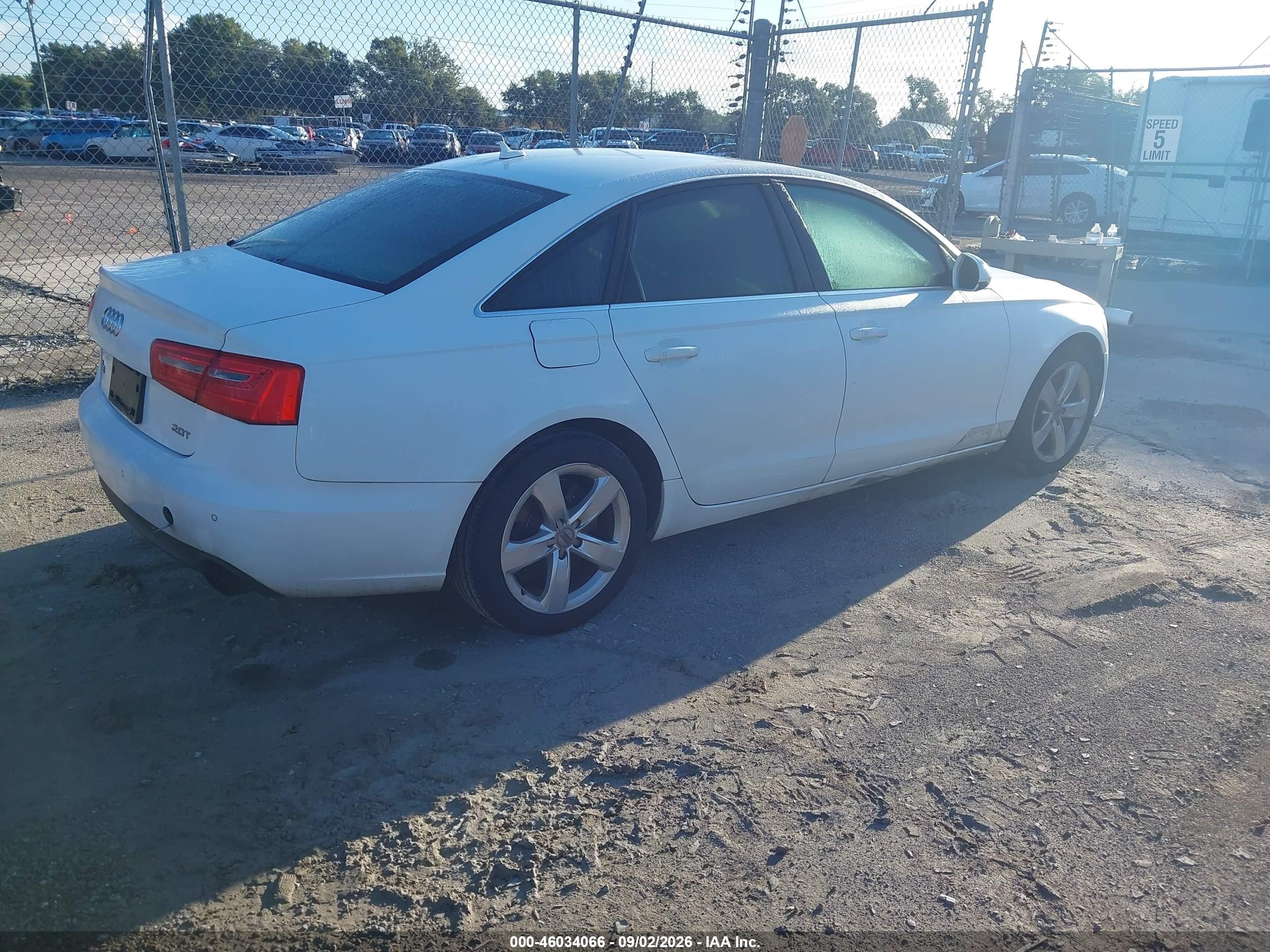 2012 Audi A6 2.0t Premium Белый vin: WAUDFAFC9CN127048