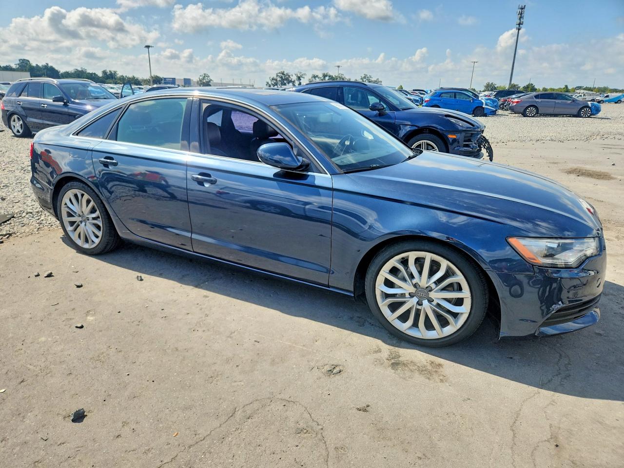 2012 Audi A6 Premium Plus Синий vin: WAUDFAFCXCN171737