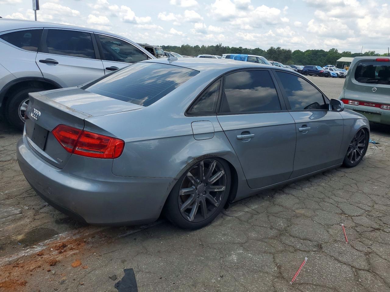 2011 Audi A4 Premium Серебряный vin: WAUDFAFL0BN015141