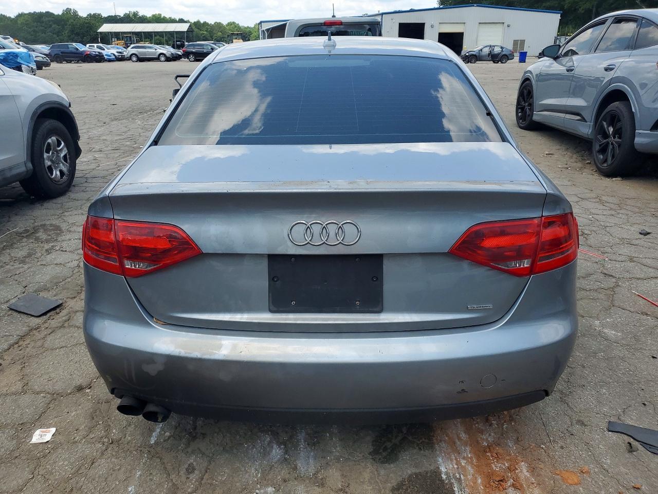 2011 Audi A4 Premium Серебряный vin: WAUDFAFL0BN015141