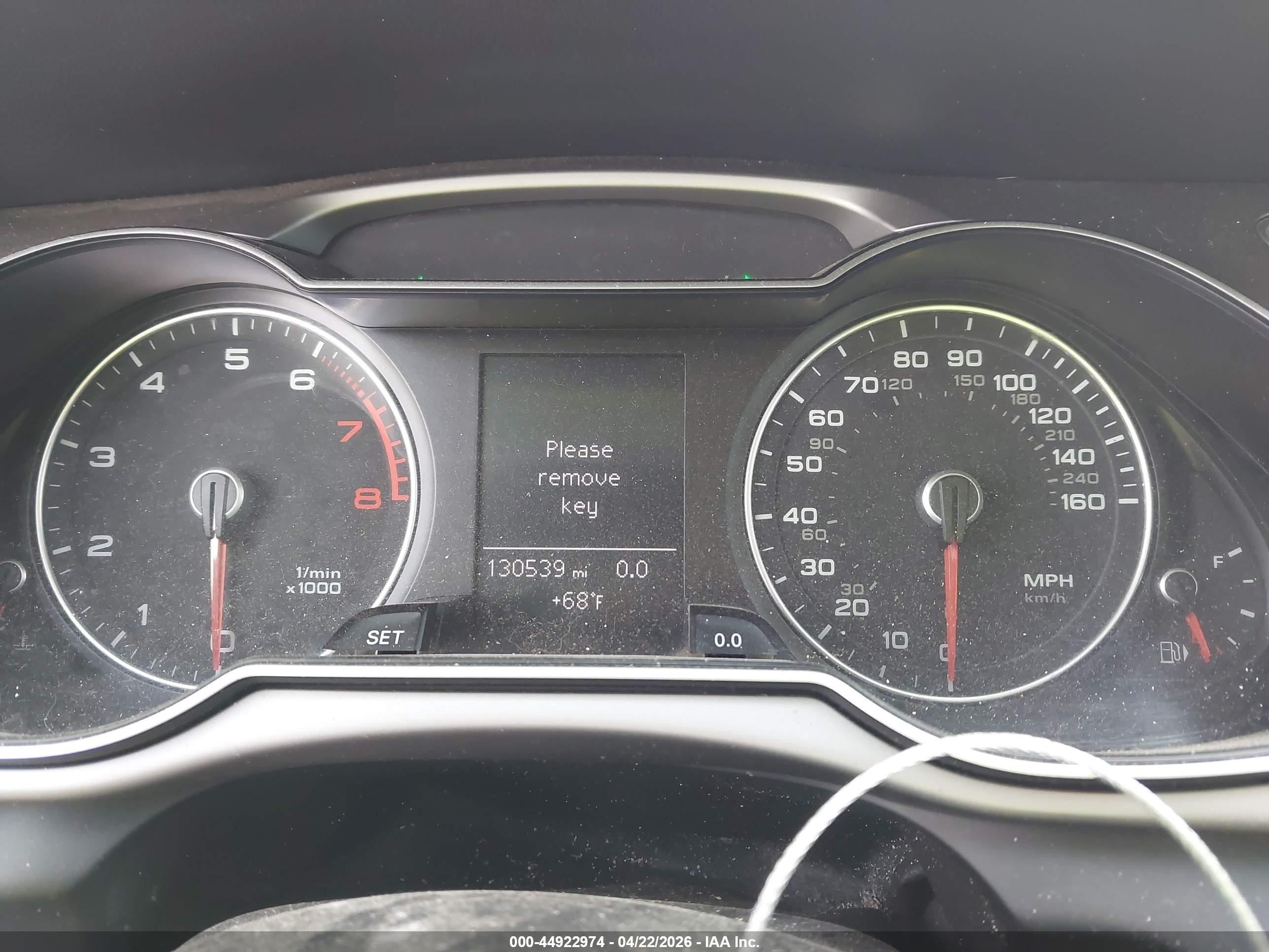 2013 Audi A4 2.0t Premium Silver vin: WAUDFAFL4DN043639