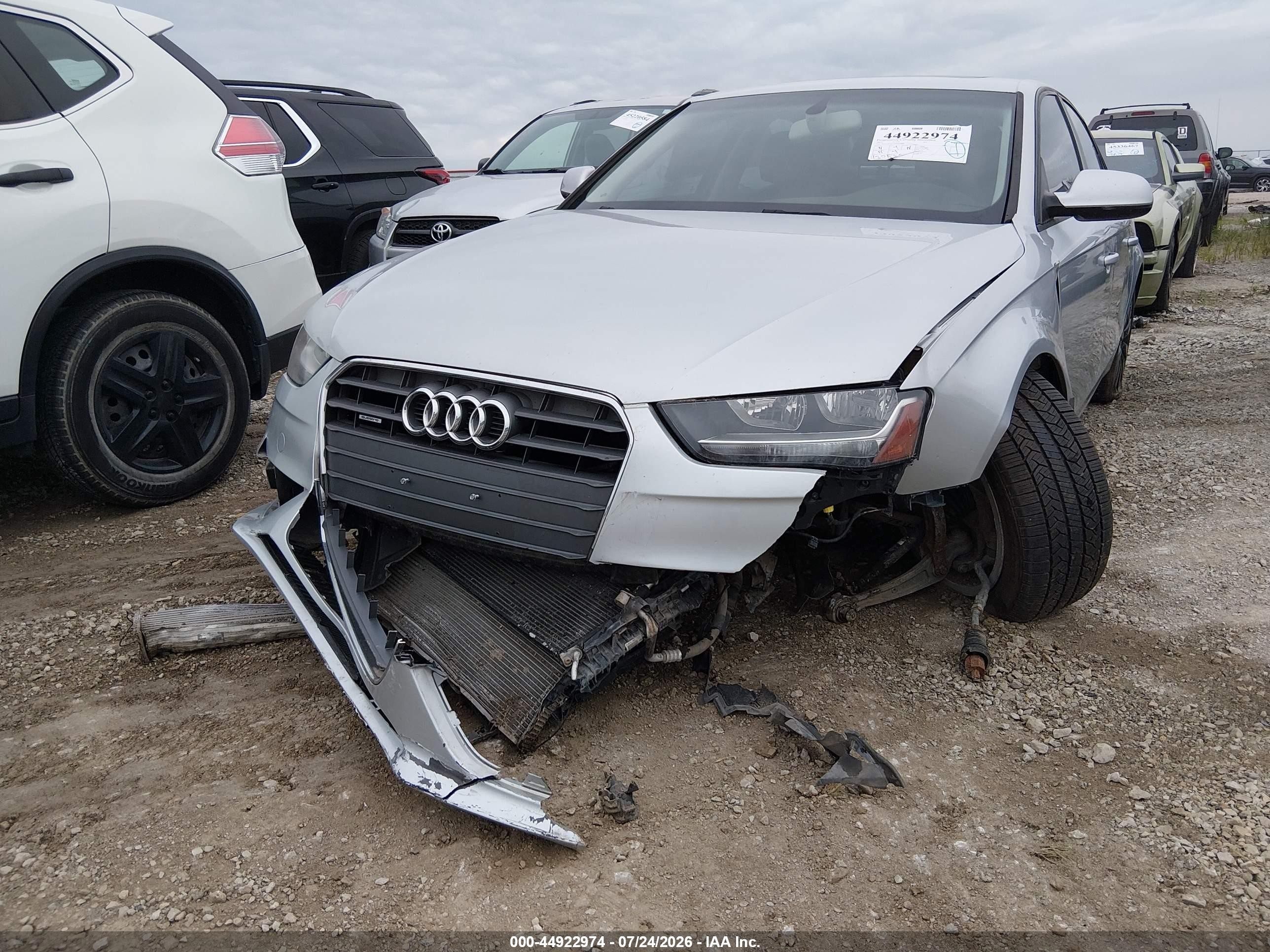 2013 Audi A4 2.0t Premium Silver vin: WAUDFAFL4DN043639