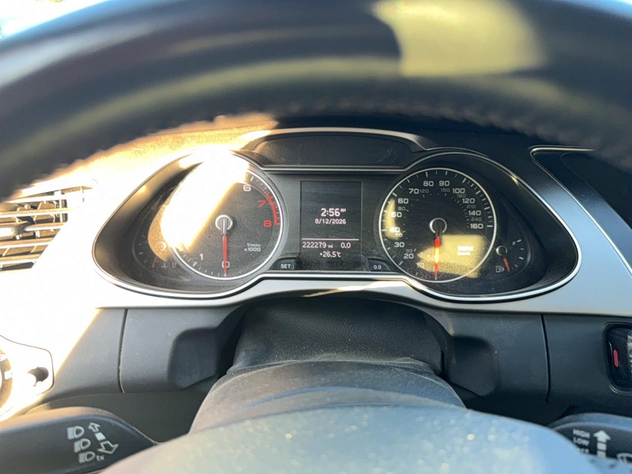 2013 Audi A4 Premium Серебряный vin: WAUDFAFL6DN039835