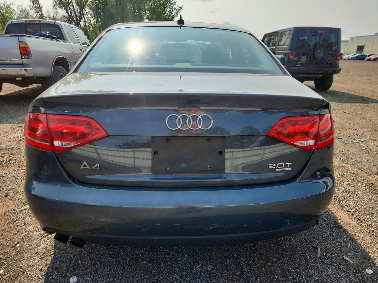 2010 Audi A4 Premium Gray vin: WAUDFAFL7AN012266
