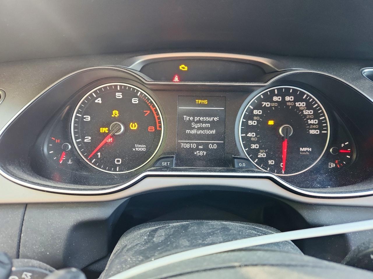 2013 Audi A4 Premium Черный vin: WAUDFAFL7DN049211