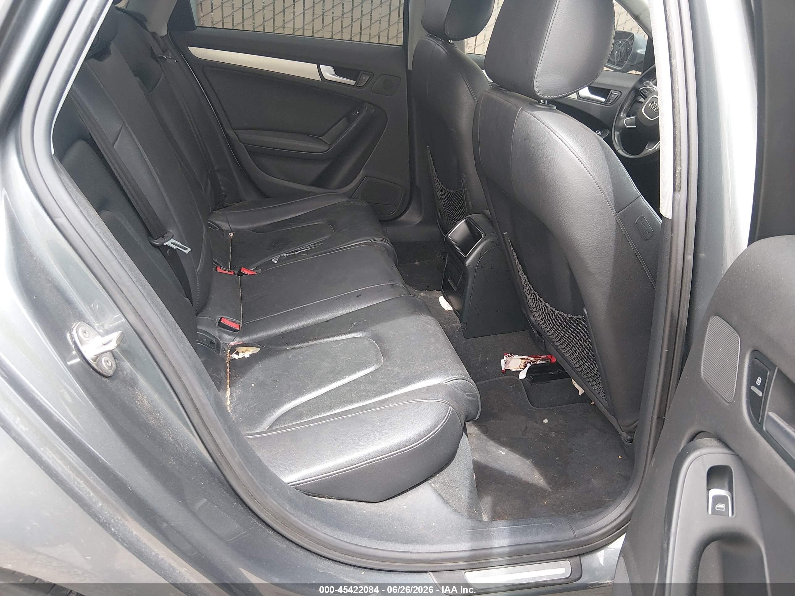 2013 Audi A4 2.0t Premium Серый vin: WAUDFAFL9DN029669
