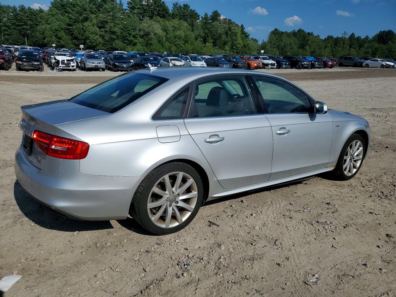 2014 Audi A4 Premium Silver vin: WAUDFAFLXEN028936