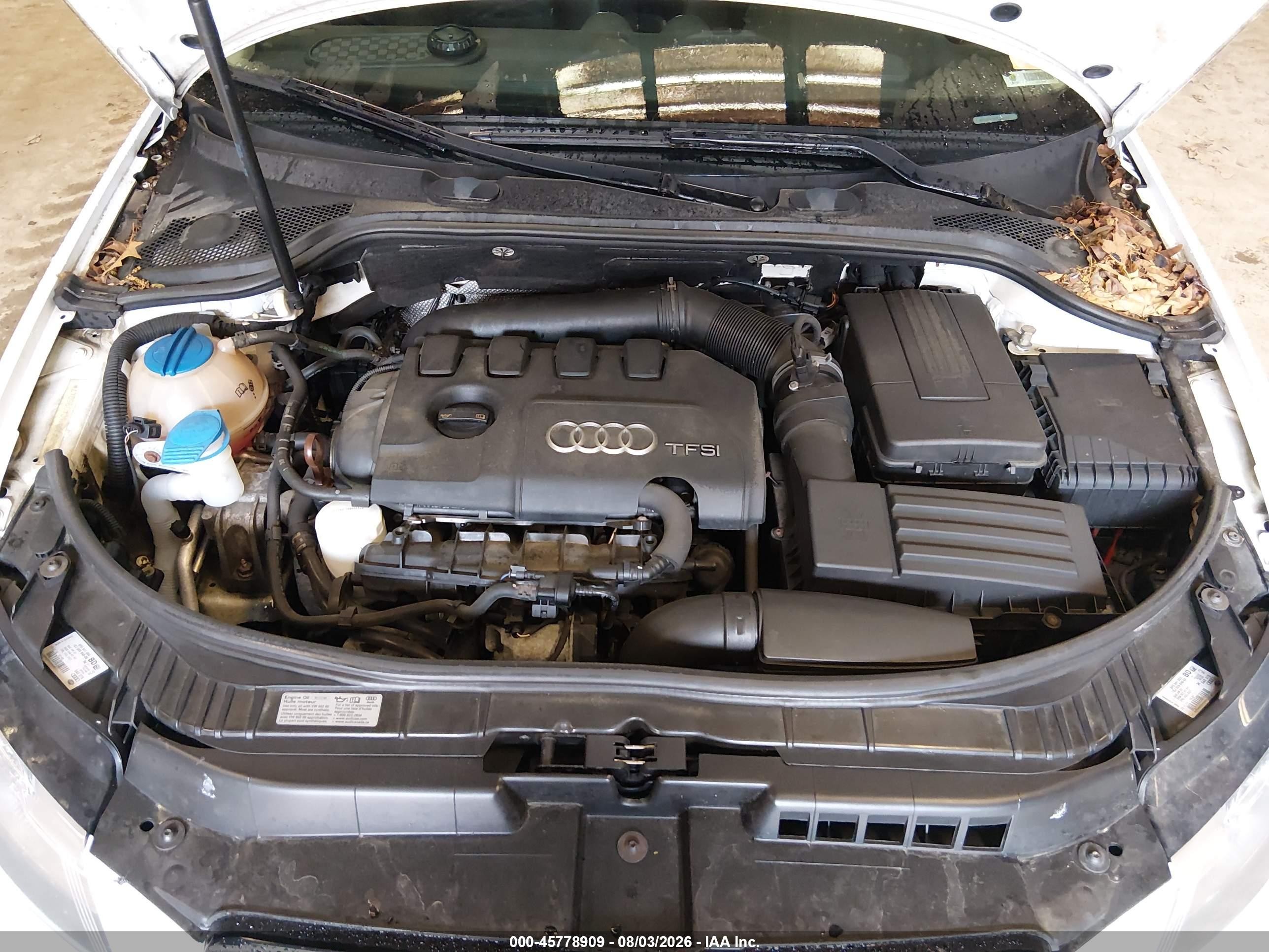 2012 Audi A3 2.0t Premium Белый vin: WAUDFAFM4CA096047