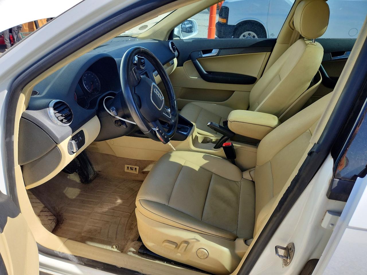 2011 Audi A3 Premium White vin: WAUDFAFM9BA099203