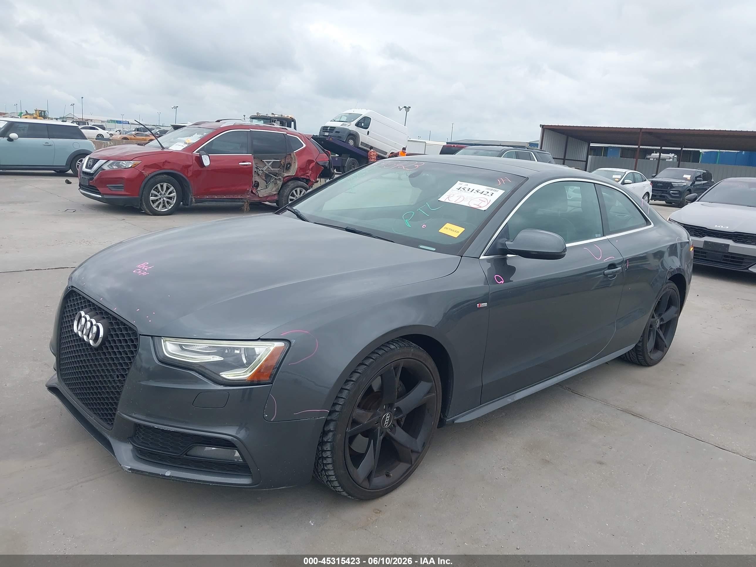 2013 Audi A5 2.0t Gray vin: WAUDFBFR6DA053610