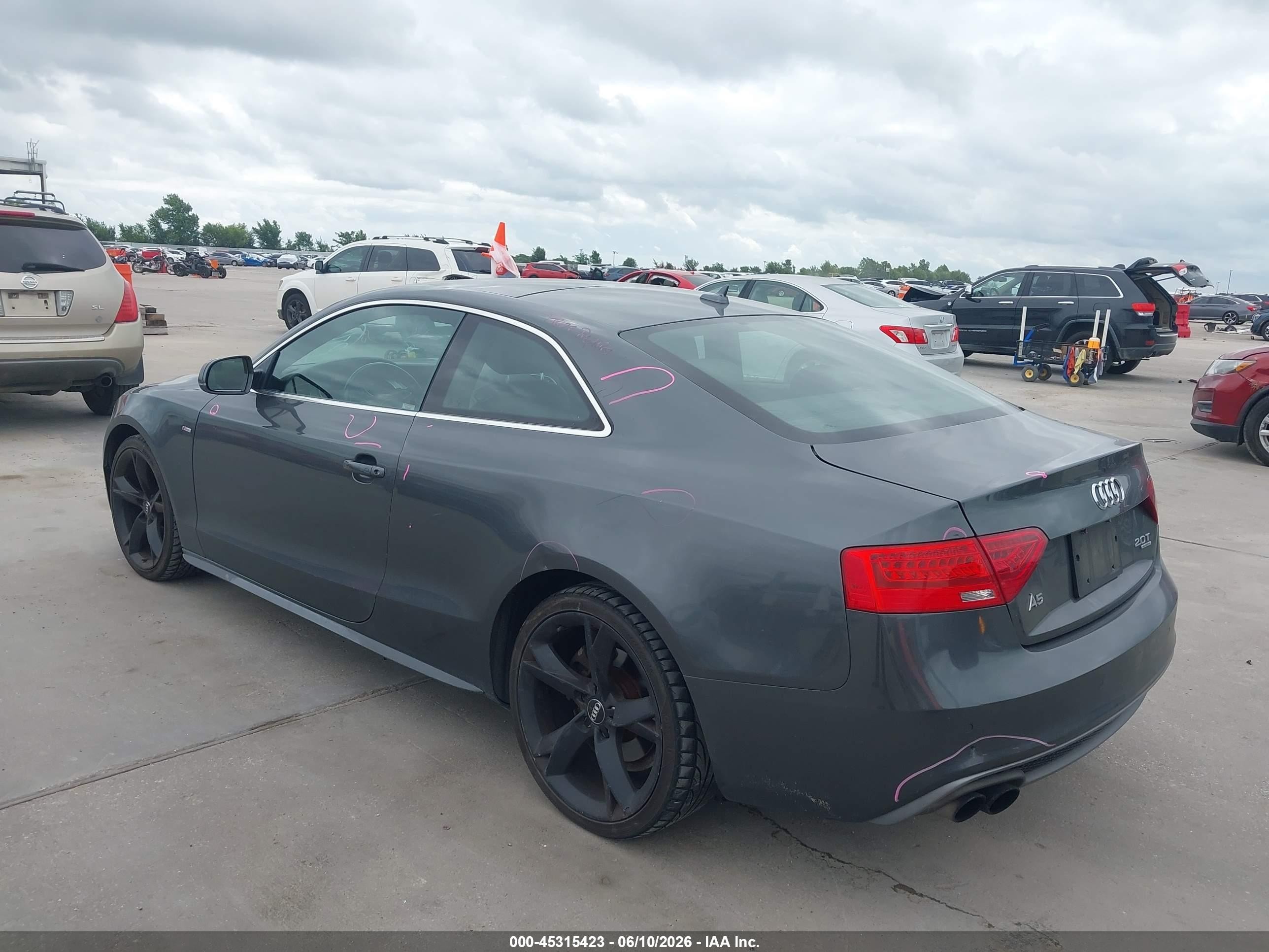 2013 Audi A5 2.0t Gray vin: WAUDFBFR6DA053610