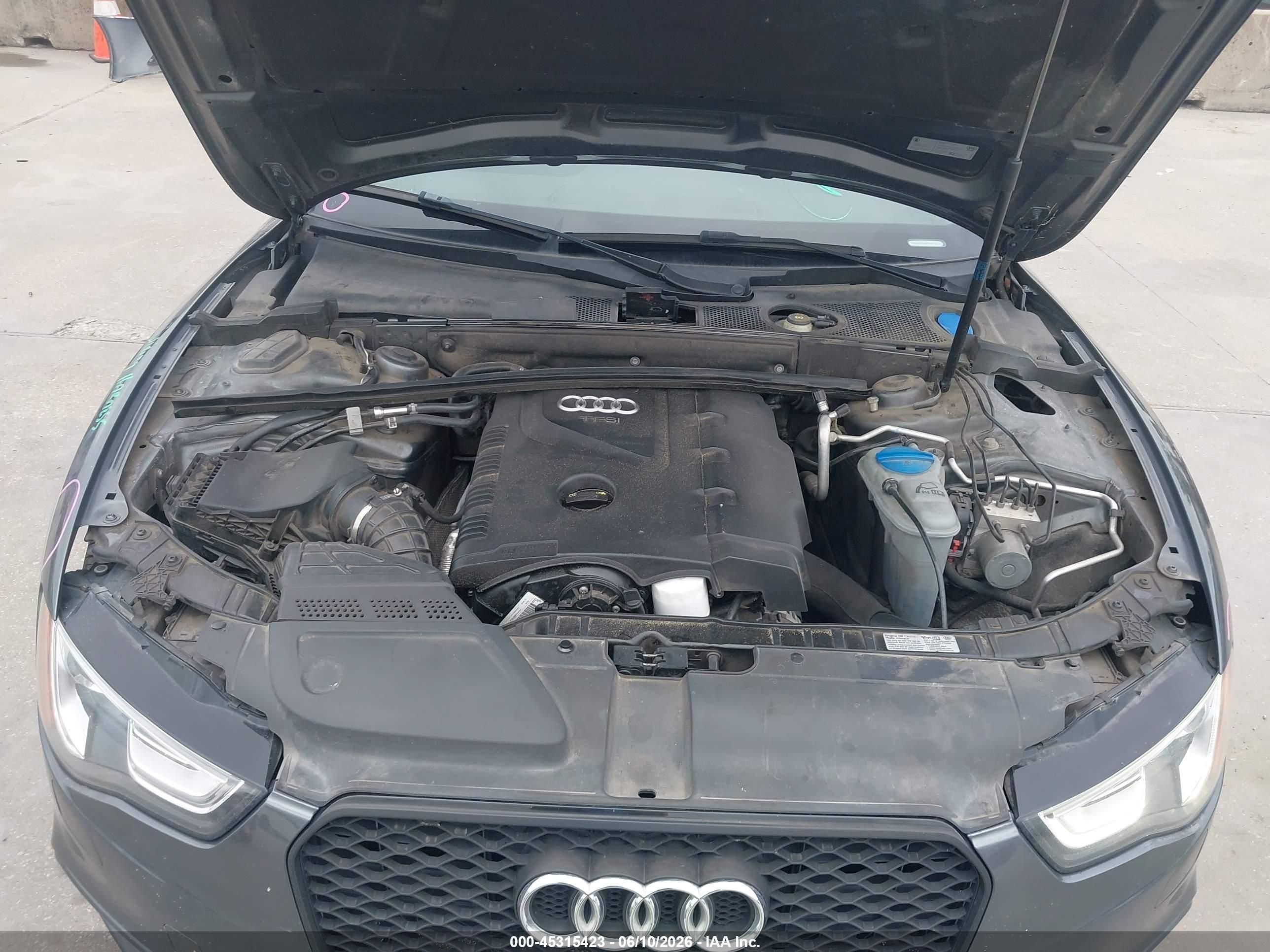 2013 Audi A5 2.0t Gray vin: WAUDFBFR6DA053610