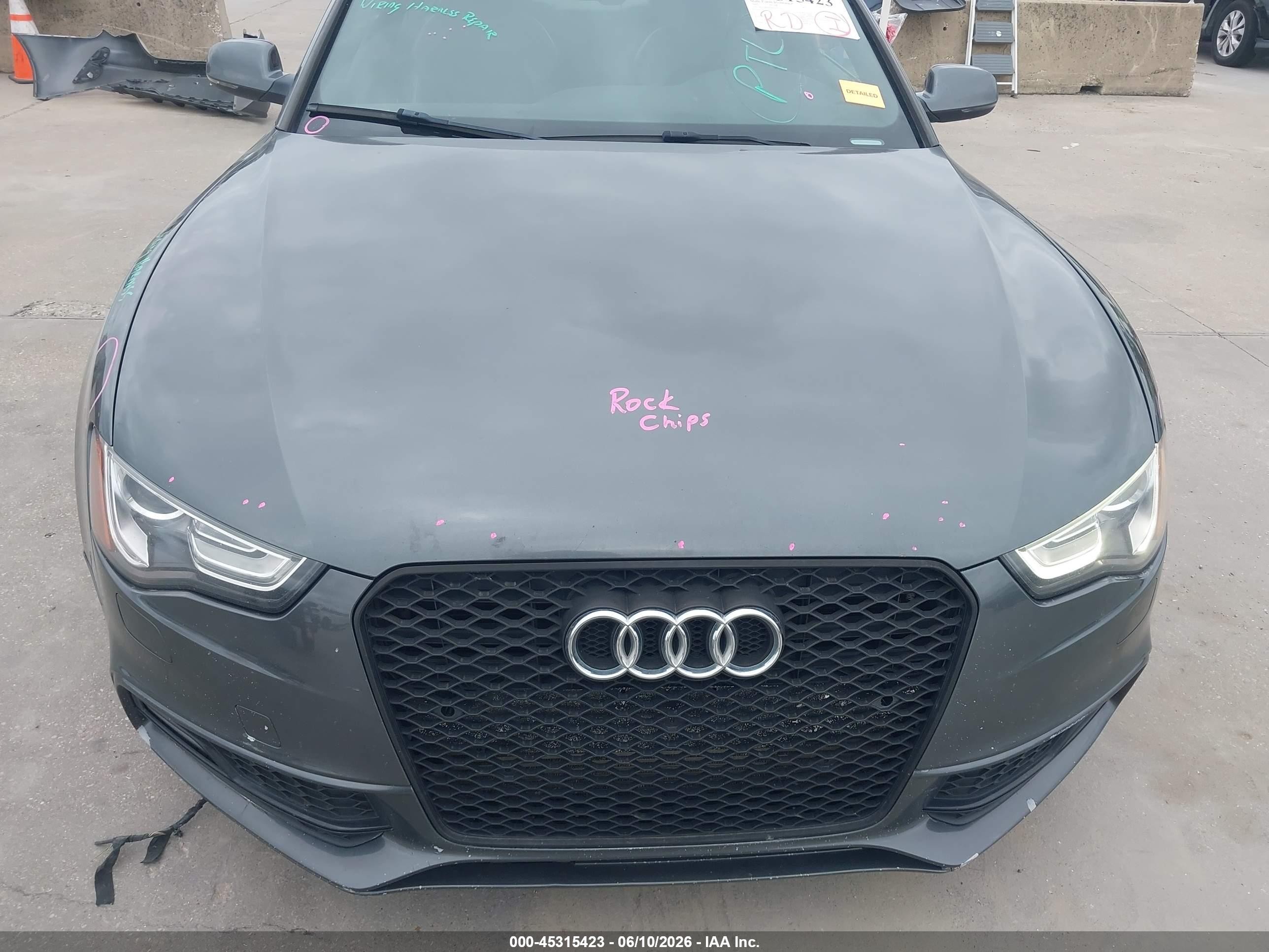 2013 Audi A5 2.0t Gray vin: WAUDFBFR6DA053610
