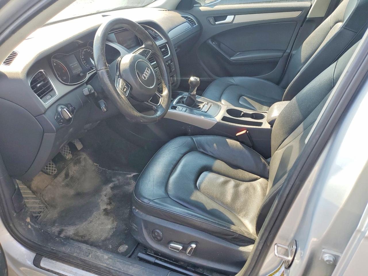 2014 Audi A4 Premium Серебряный vin: WAUDFCFL1EN002284