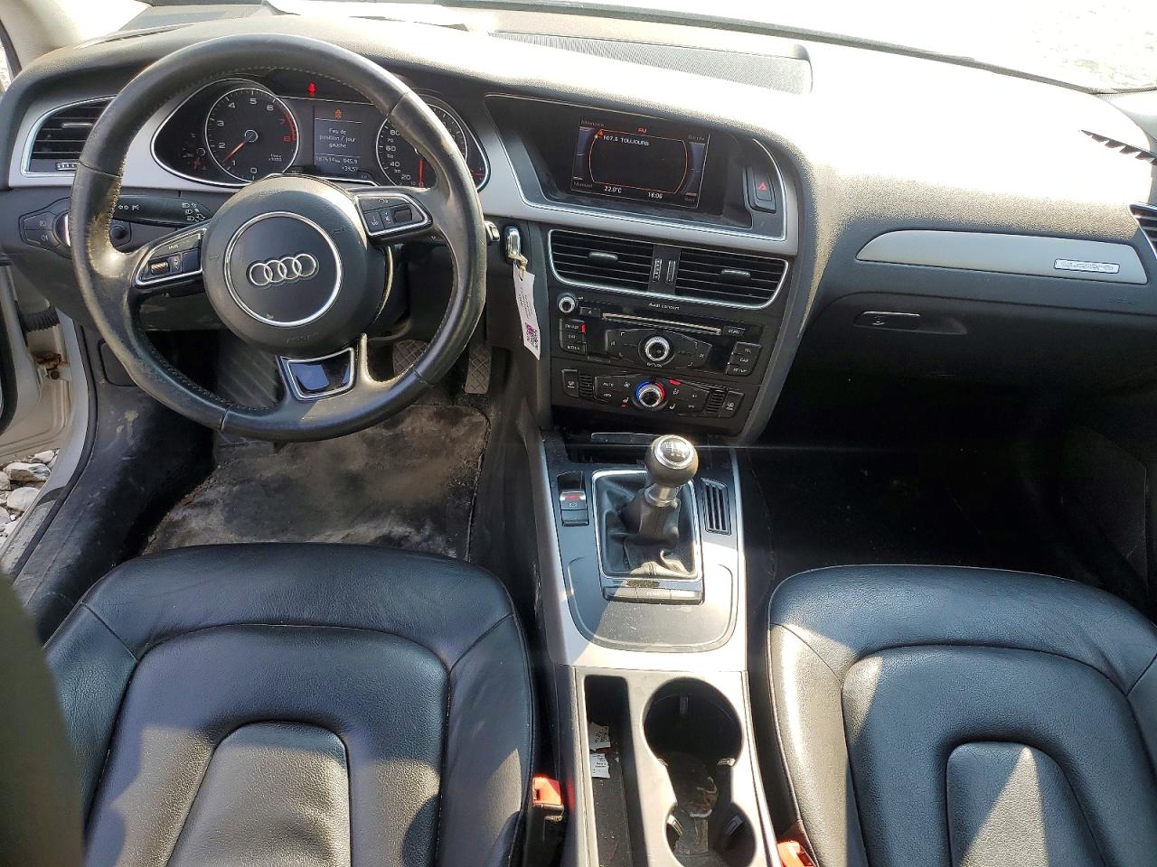 2014 Audi A4 Premium Серебряный vin: WAUDFCFL1EN002284