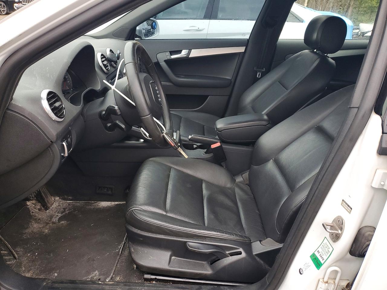 2013 Audi A3 Premium White vin: WAUDFCFM1DA007595