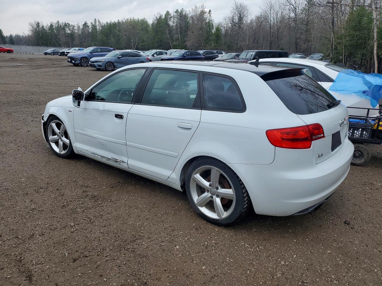 2013 Audi A3 Premium White vin: WAUDFCFM1DA007595