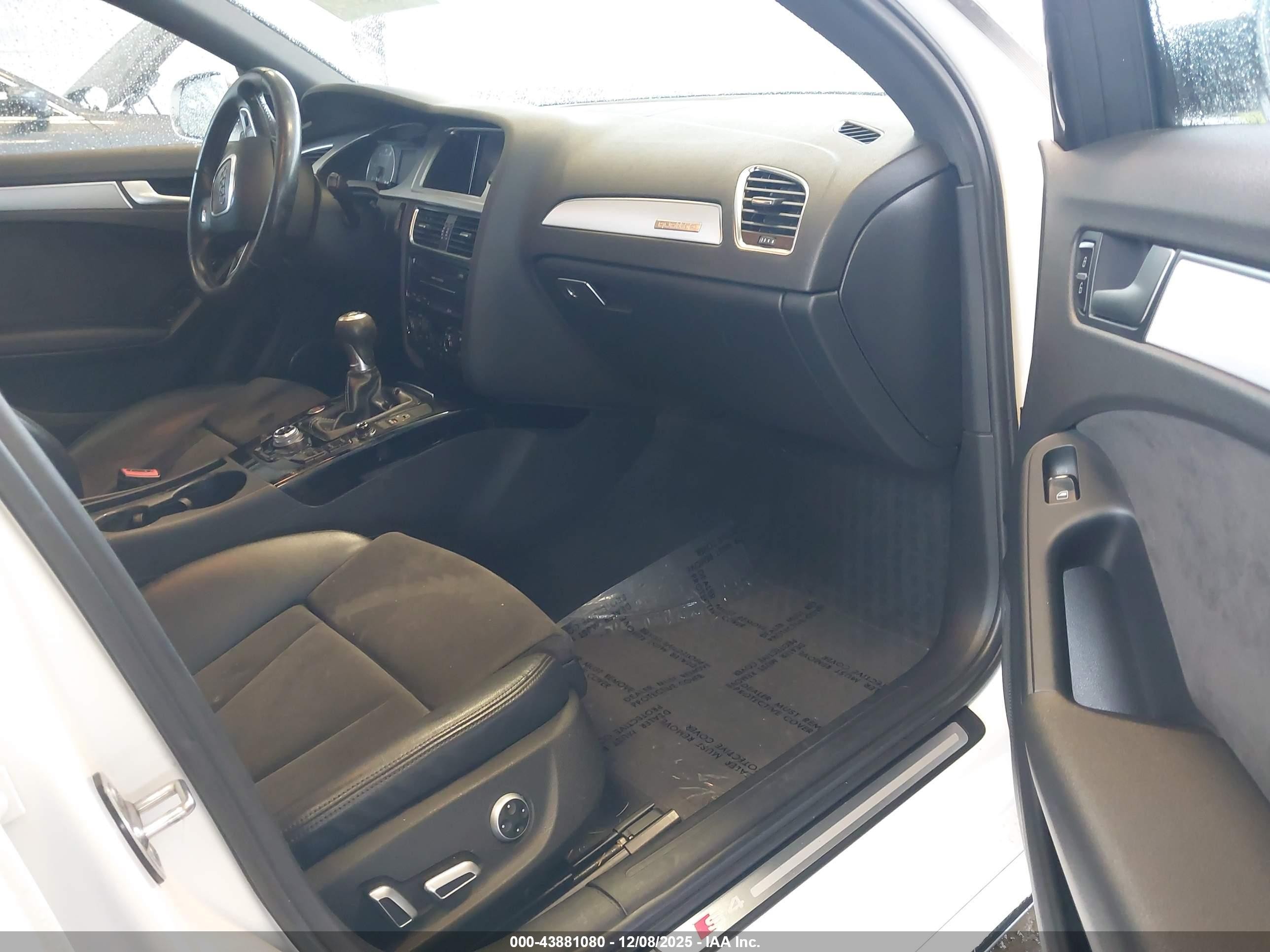 2012 Audi S4 3.0 Premium Plus Белый vin: WAUDGAFL1CA026431