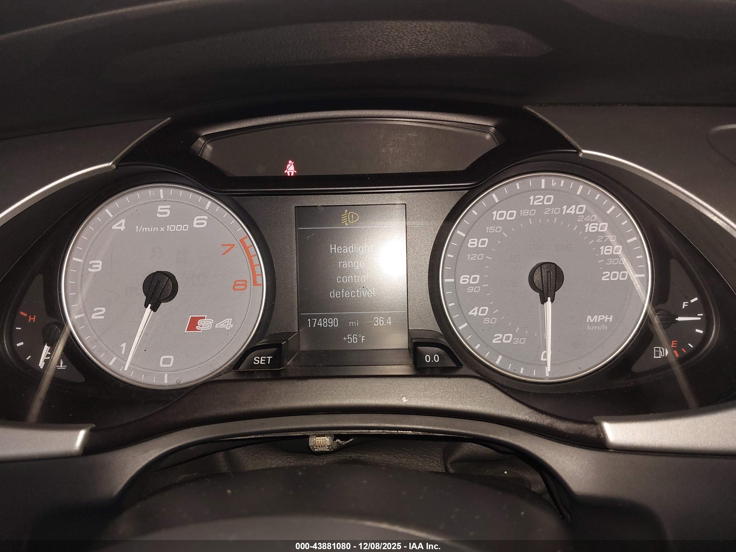 2012 Audi S4 3.0 Premium Plus Белый vin: WAUDGAFL1CA026431