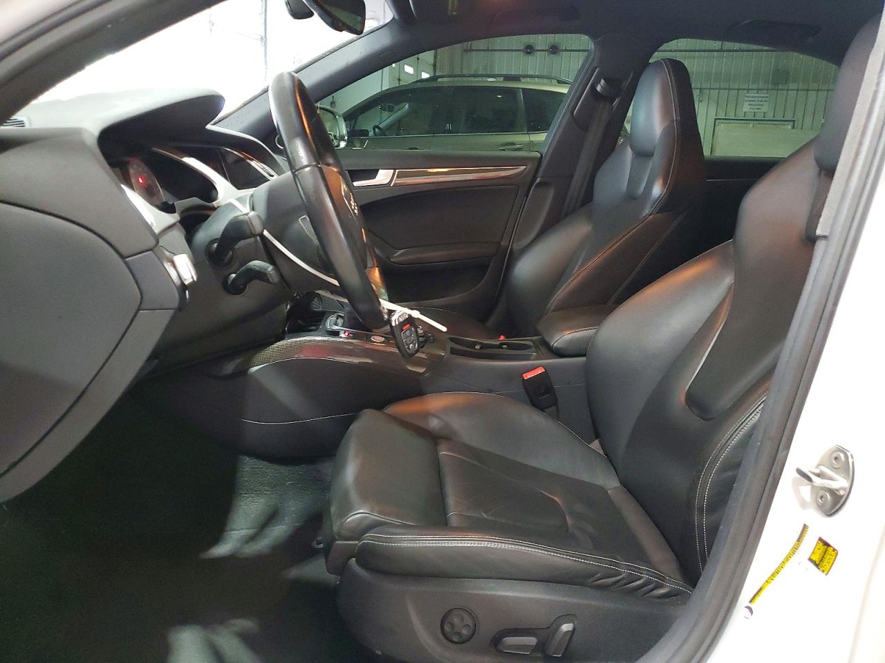 2012 Audi S4 Premium Plus White vin: WAUDGAFL4CA069550