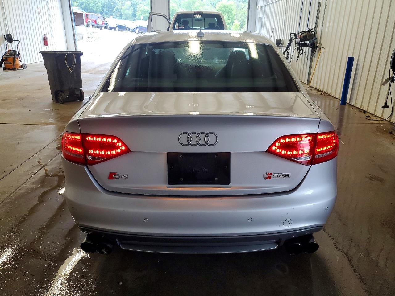 2012 Audi S4 Premium Plus Silver vin: WAUDGAFL6CA034508
