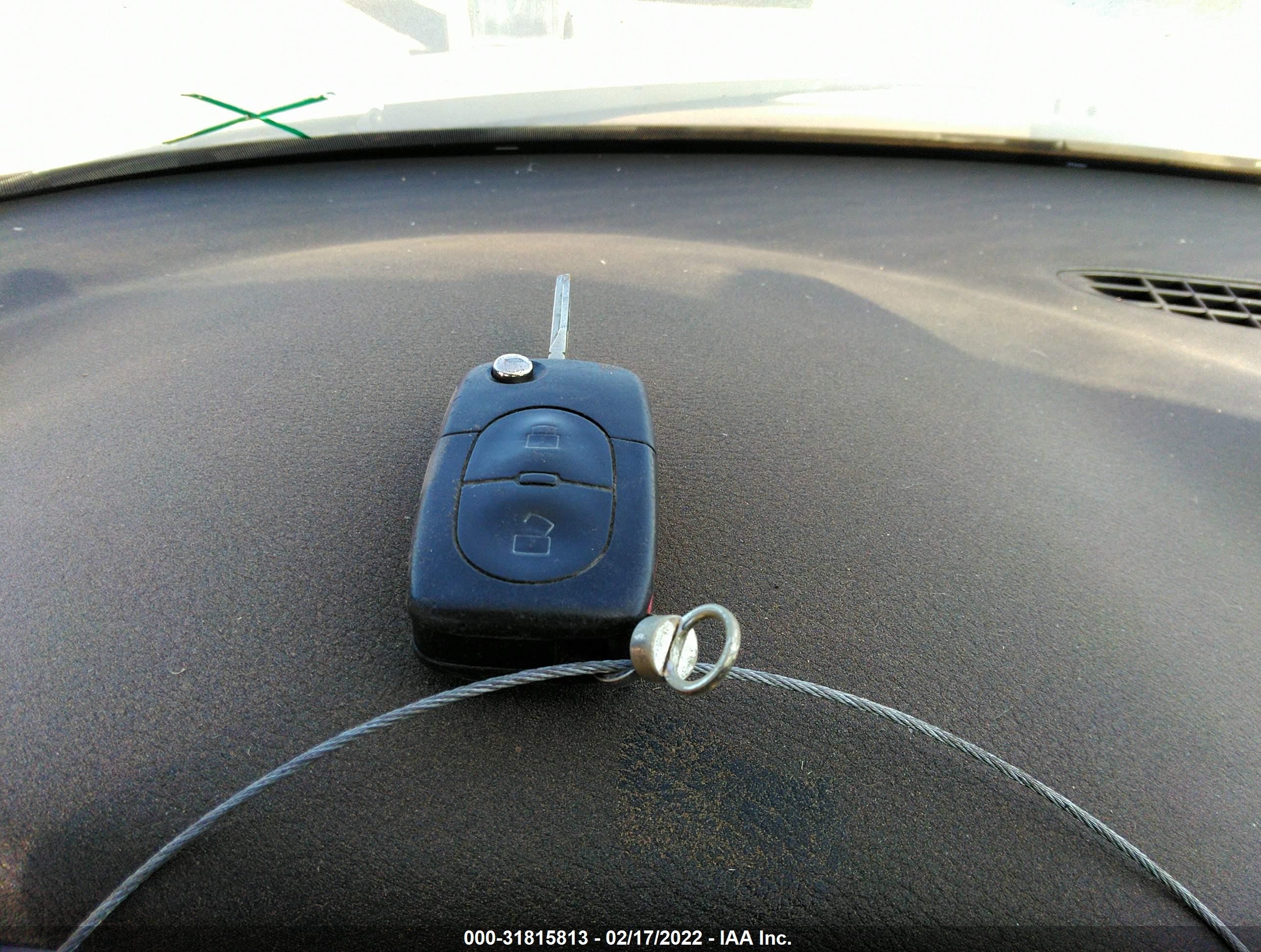2000 Audi A4 2.8 Серебряный vin: WAUDH28D6YA100801