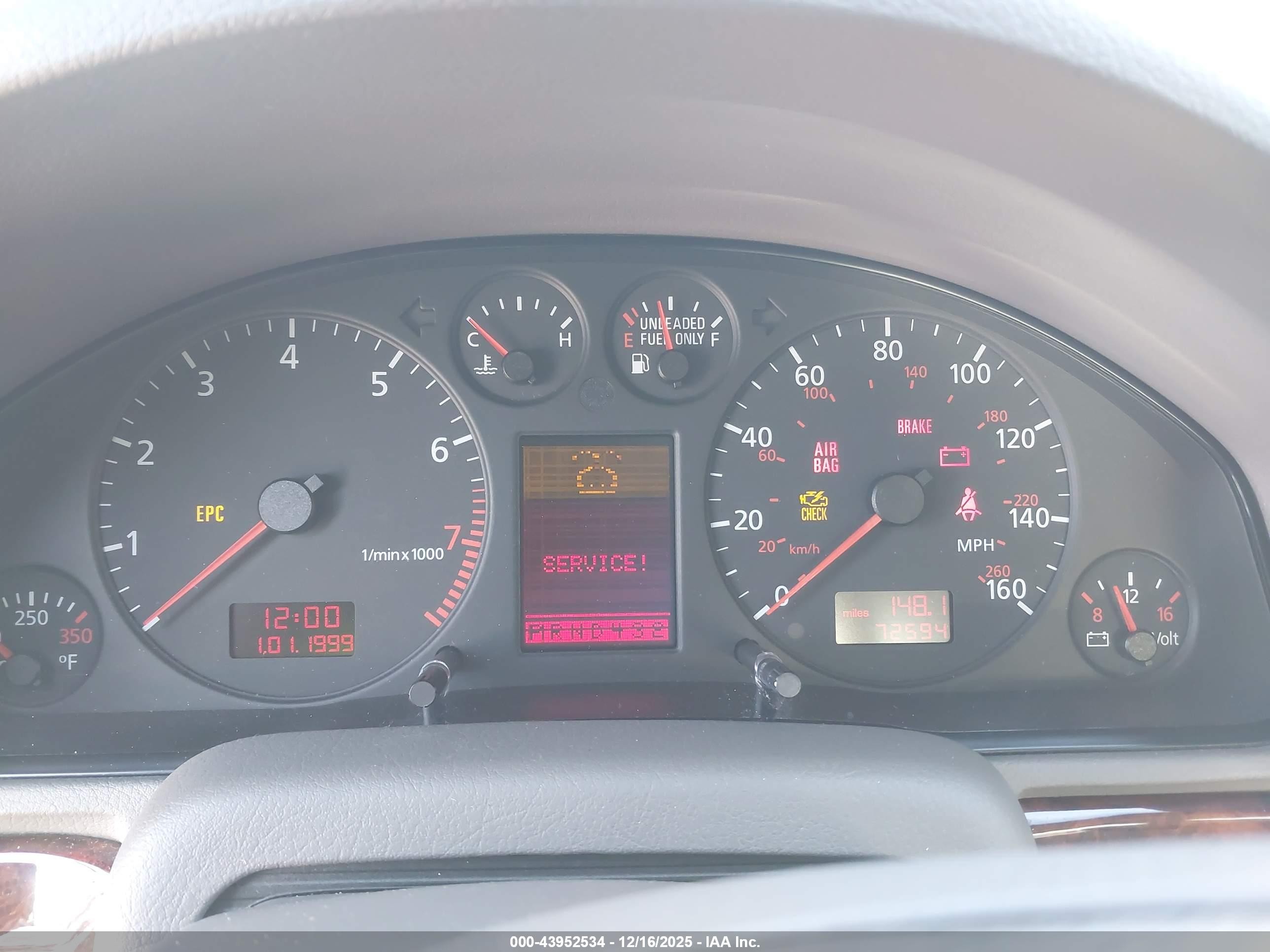 2000 Audi A4 2.8 Silver vin: WAUDH28DXYA031014