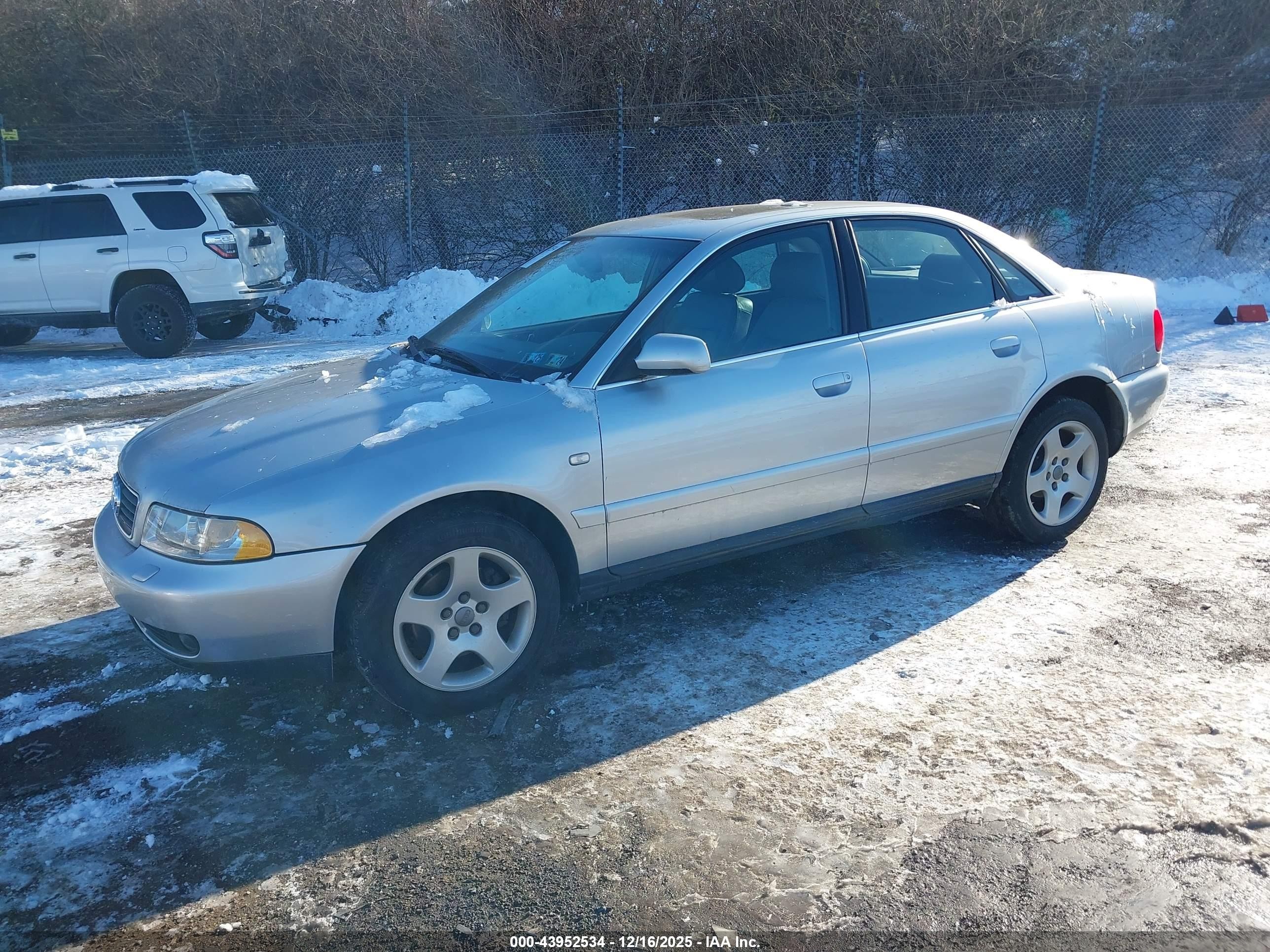 2000 Audi A4 2.8 Silver vin: WAUDH28DXYA031014