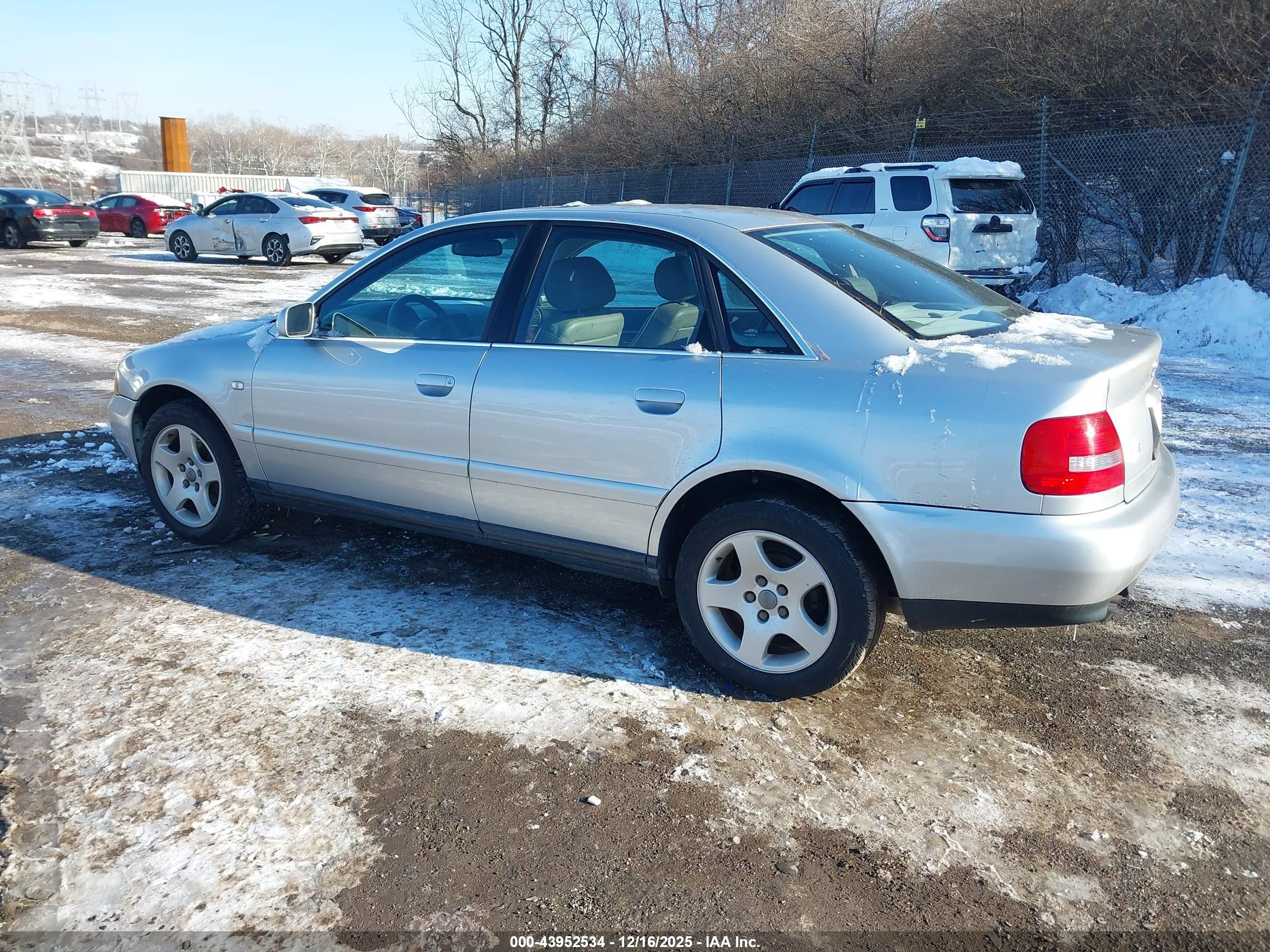 2000 Audi A4 2.8 Silver vin: WAUDH28DXYA031014