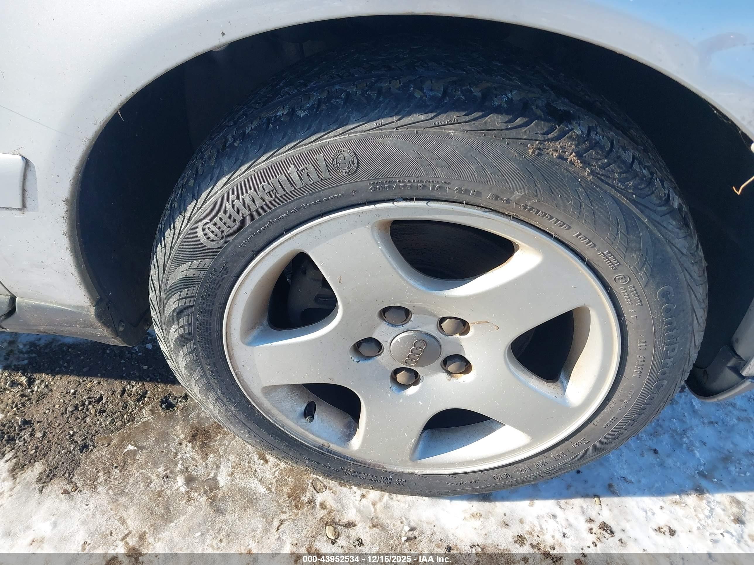 2000 Audi A4 2.8 Silver vin: WAUDH28DXYA031014