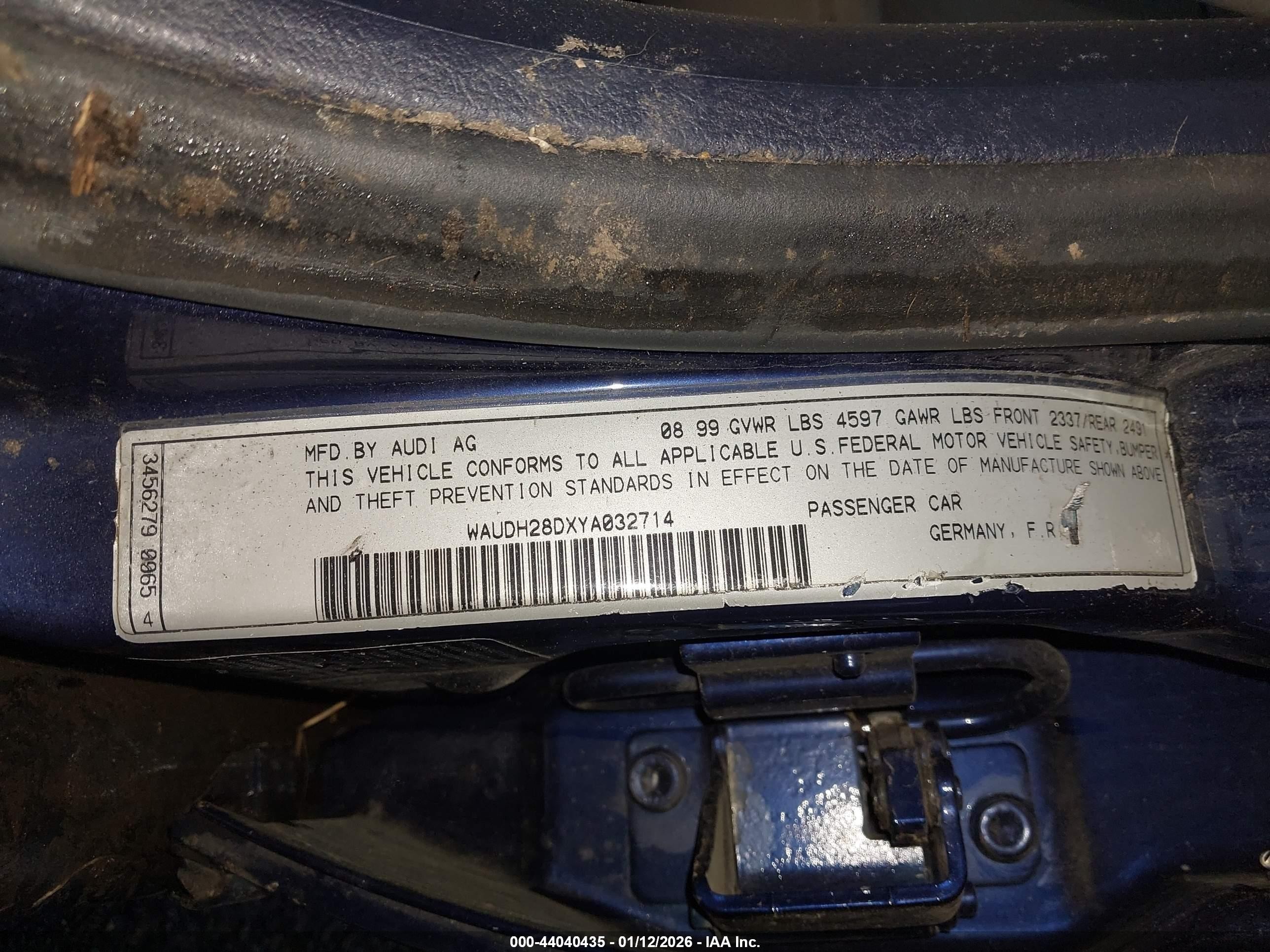 2000 Audi A4 2.8 Blue vin: WAUDH28DXYA032714