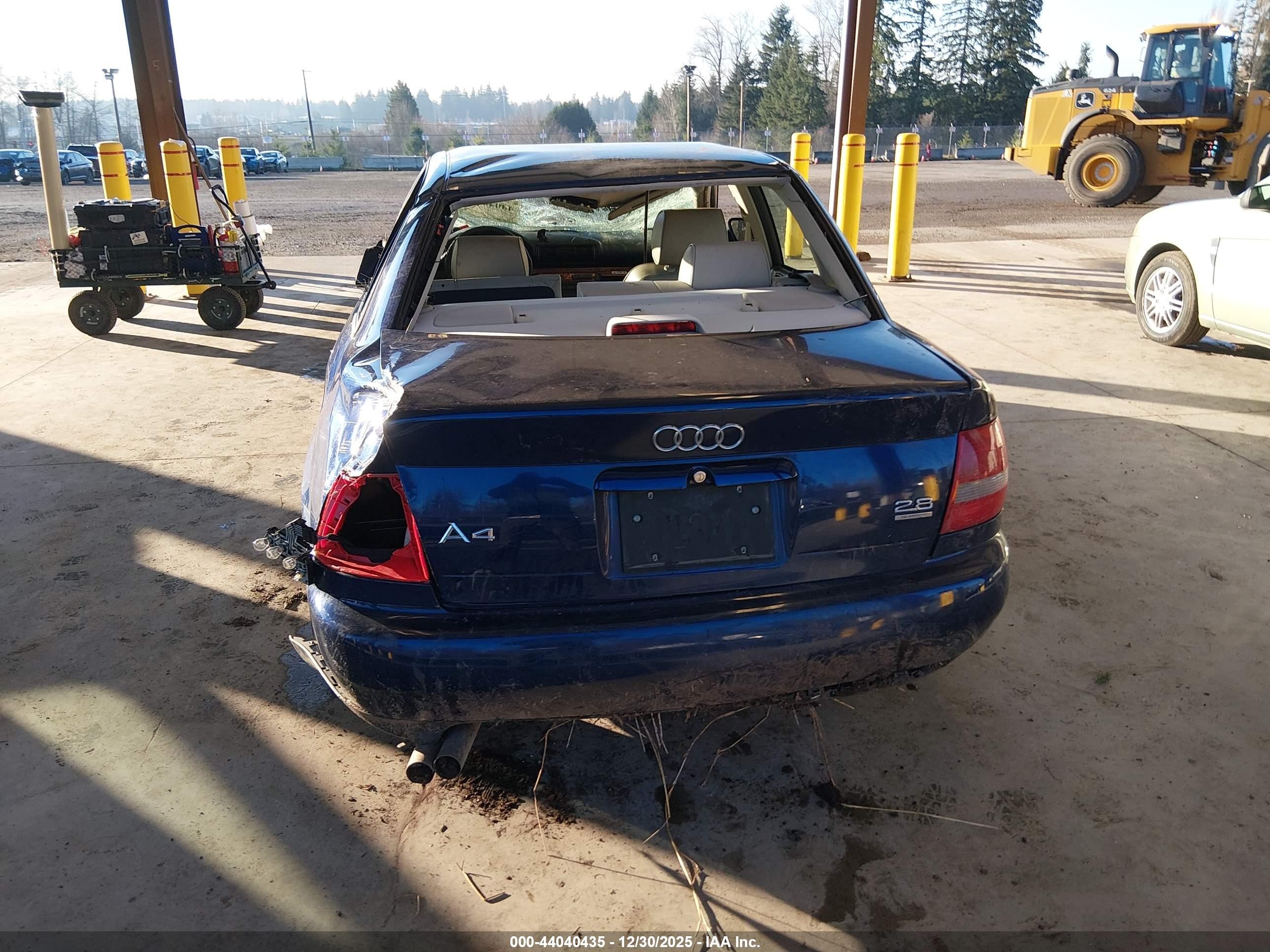 2000 Audi A4 2.8 Blue vin: WAUDH28DXYA032714