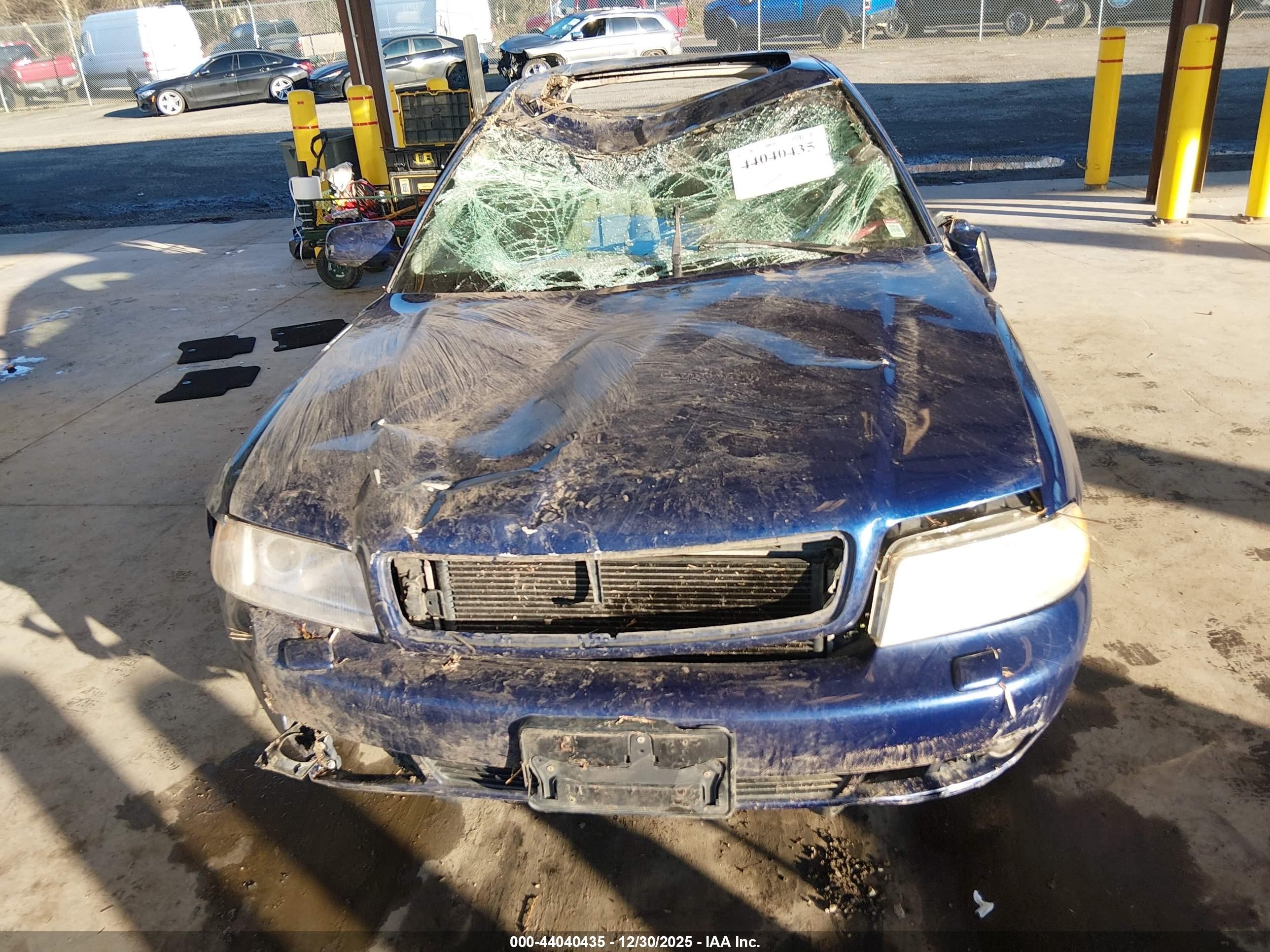 2000 Audi A4 2.8 Blue vin: WAUDH28DXYA032714