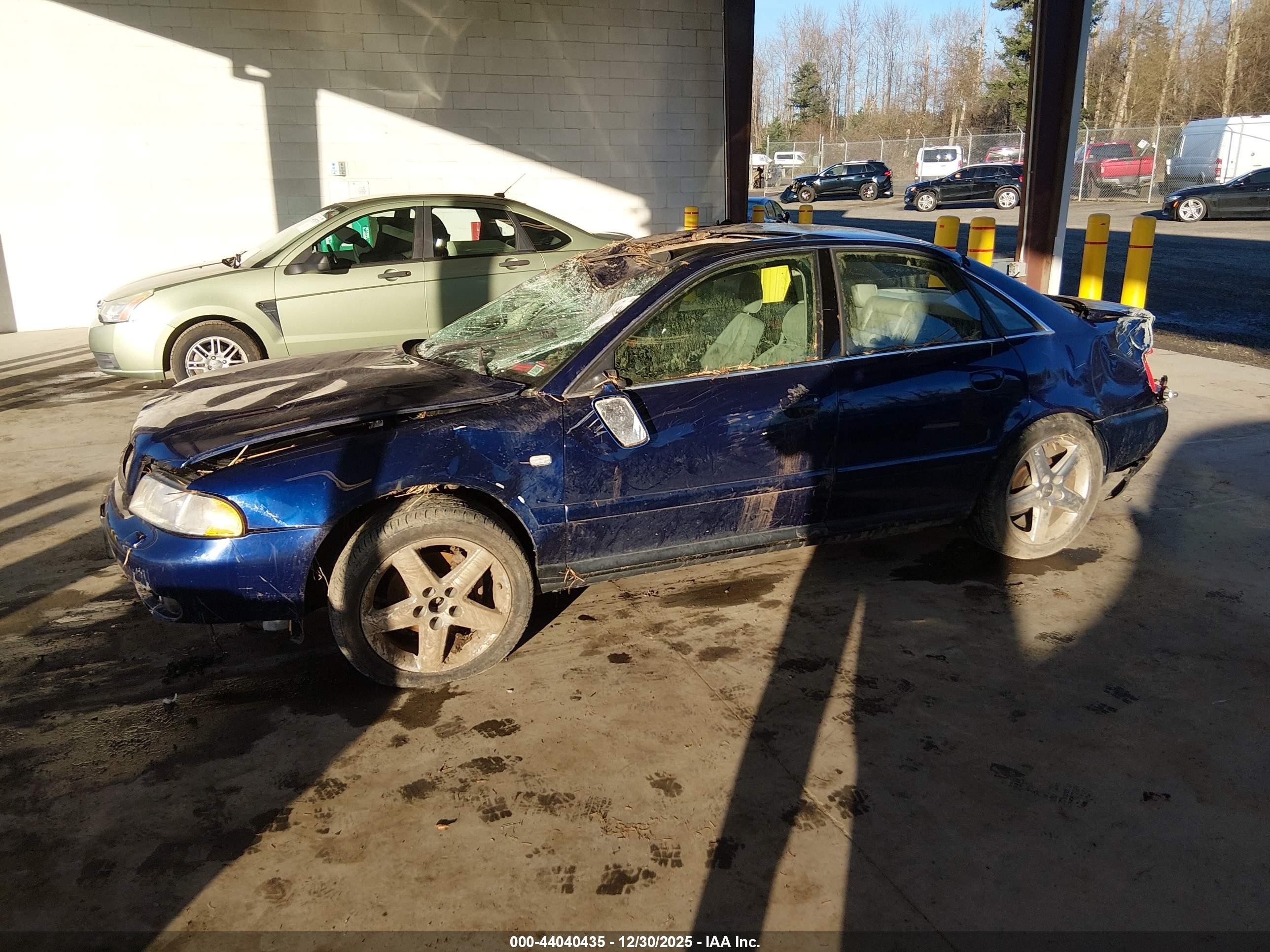 2000 Audi A4 2.8 Blue vin: WAUDH28DXYA032714