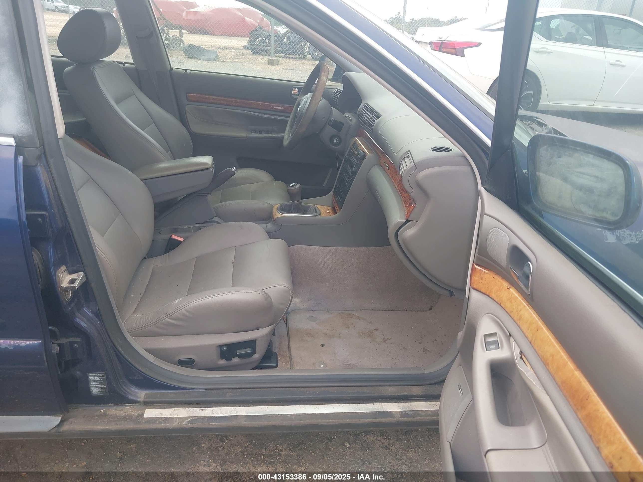 2000 Audi A4 2.8 Blue vin: WAUDH68D0YA099328