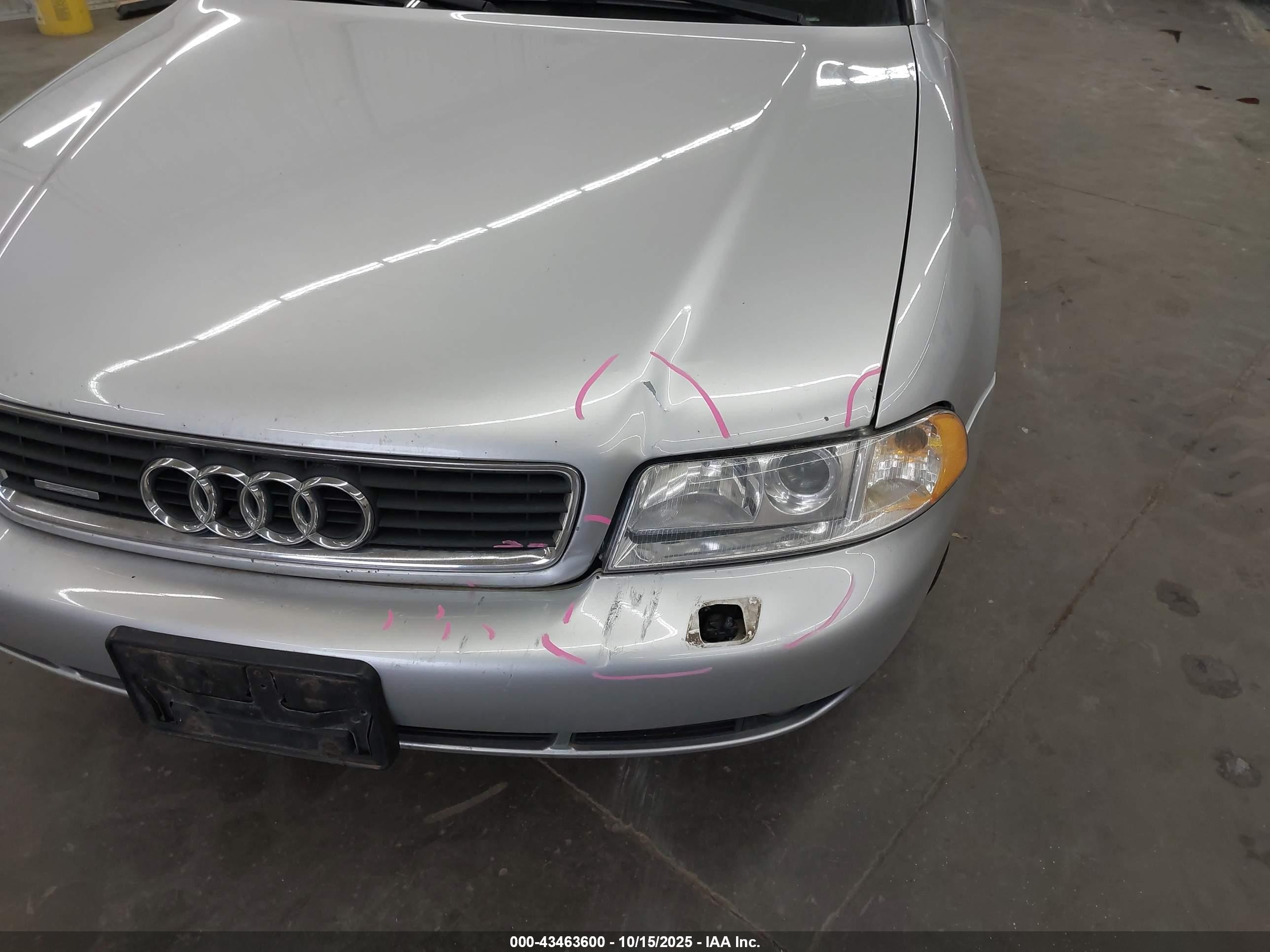 2000 Audi A4 2.8 Серебряный vin: WAUDH68D5YA162505